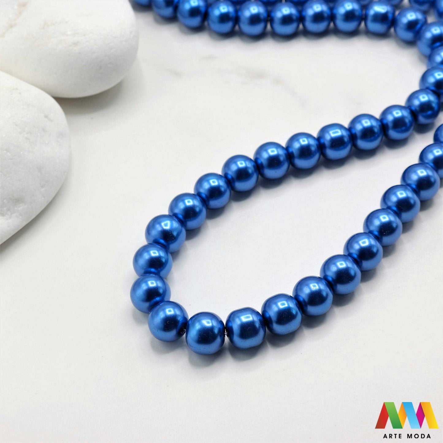 stakleni biseri niz staklo biser perle biserne zrna zrno perla staklene imitacija bisera sedefaste vjenčani nakit klasični DIY ogrlice bijeli u boji bisernim sjajem izrada nakita umjetni Za klasičnu eleganciju birajte staklene bisere imitacija bisera ima visok sedefasti sjaj i savršeno je glatka Idealni su za izradu vjenčanog nakita bezvremenskih ogrlica i narukvica raznim veličinama i bojama ovi biseri unose dašak luksuza u svaki uradi sam projekt Počnite nizati svoju eleganciju arte moda repromaterijal