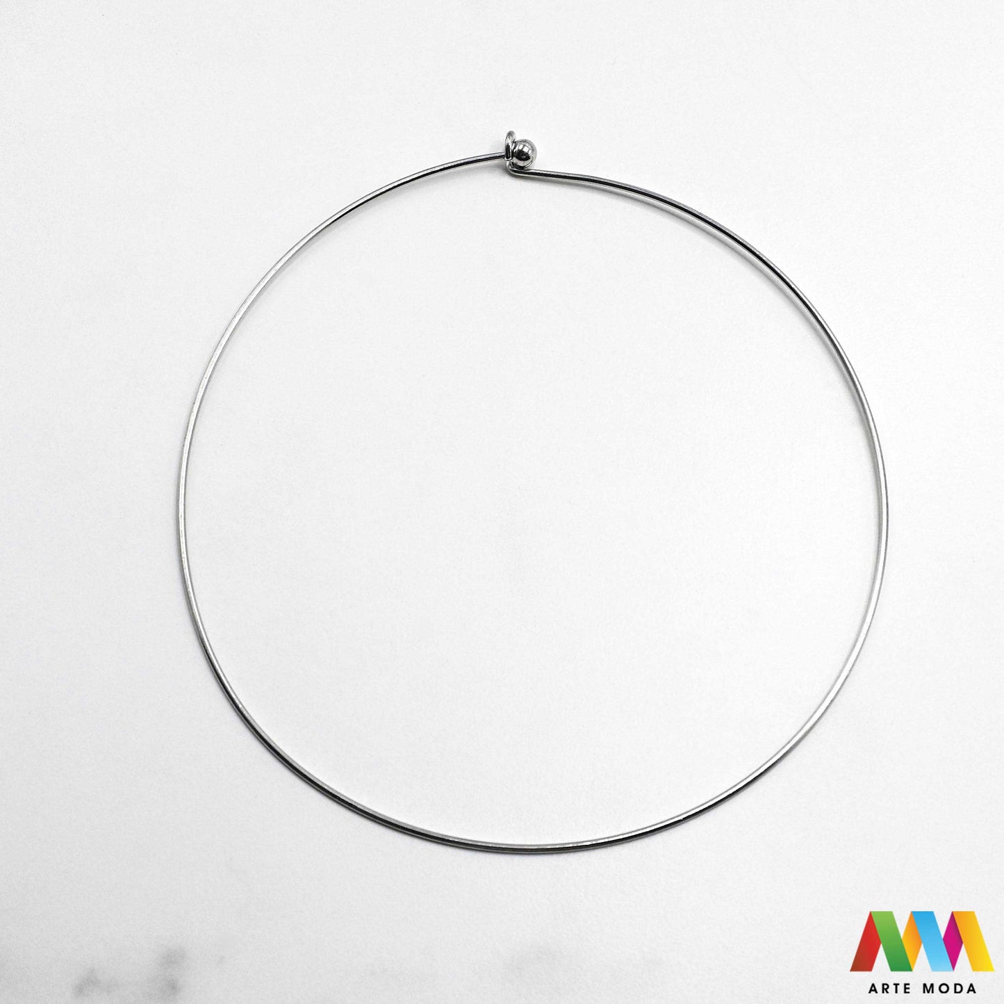 baza za ogrlicu metalna ogrlica DIY izrada pribor nakit kopča navojna kuglična osnova podloga ogrlica personalizirana navojnim zatvaranjem kuglica Širok izbor kvalitetnih baza s različitim vrstama zatvaranja Birajte između praktičnih navojnih kopči klasičnih običnih kopči ili elegantnih kugličnih kopči Naše baze su savršena baza za vaše kreativne projekte i omogućuju vam da kreirate jedinstvene ogrlice prilagođene vašem stilu