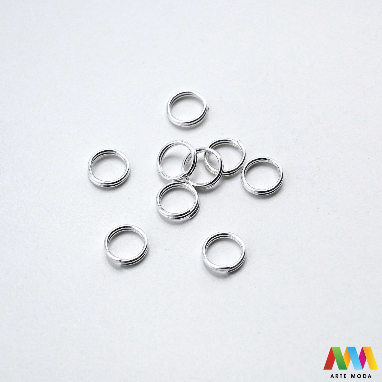 alkice spojnice karike jump rings spojni prstenovi metalni kolutovi DIY pribor repromaterijal srebrne zlatne izrada nakita spajanje perli metalne za nakit otvorene zatvorene izradu materijal prsten elementi narukvice ogrlice Osigurajte čvrstinu nakitu Metalne alkice su neizostavne spojnice spajanje kopči privjesaka lanaca Birajte između prstenova u raznim veličinama bojama bronca složenost vašeg uradi sam projekta kvalitetne alkice pružit profesionalan siguran završetak kreaciji arte moda repromaterijal