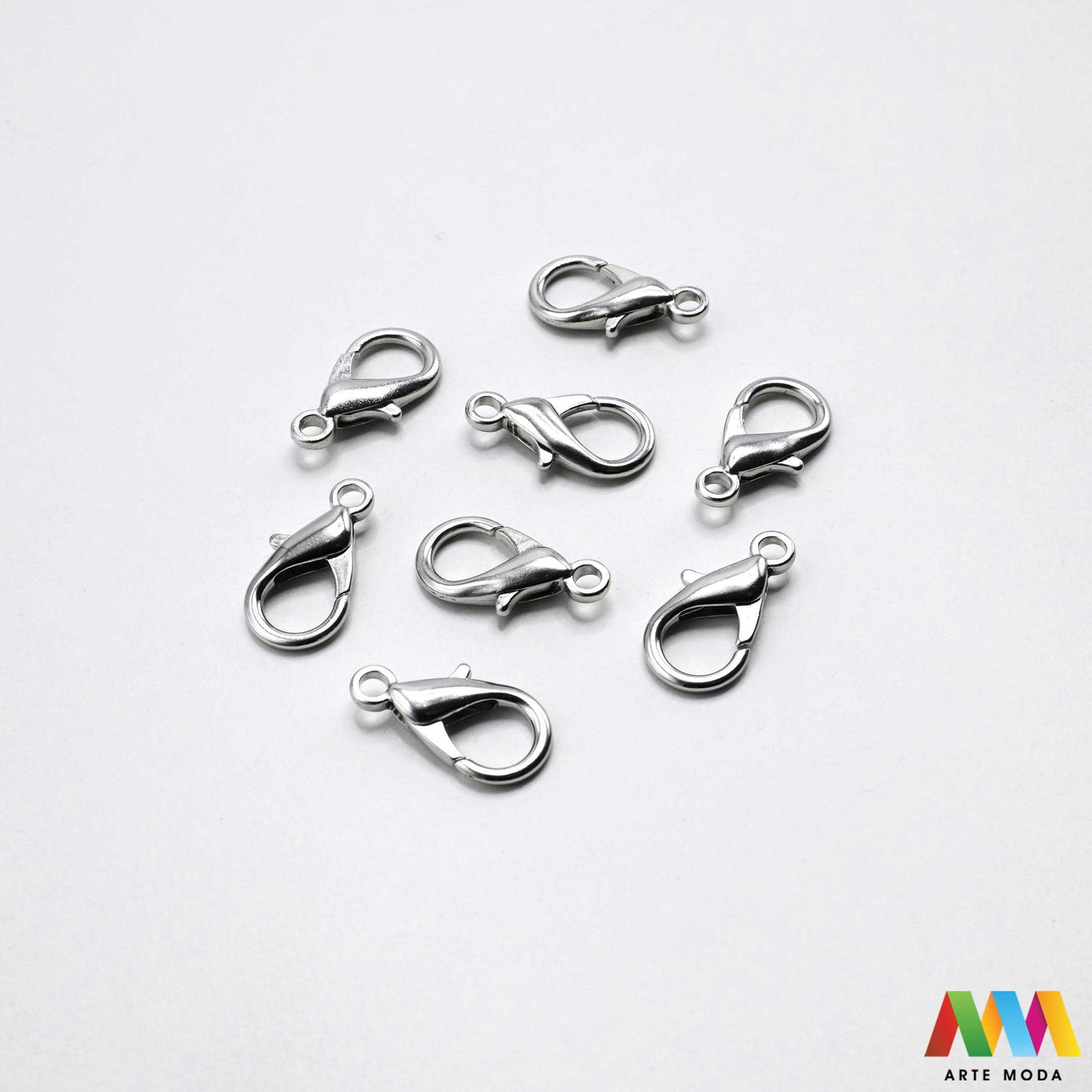 kopče metalne karabiner togl magnet kukice narukvice ogrlice zatvarači nakit DIY metalni pribor spajanje nakita srebrne zlatne karabin magnetne završne kopča narukvica ogrlica Osigurajte svoj nakit Metalne kopče su esencijalne za sigurno završavanje ogrlica i narukvica Birajte između karabin kopči pouzdanost magnetnih kopči lakoća i togl kopči stil Kvalitetni zatvarači u raznim bojama temelj svakog uradi sam nakit projekta arte moda repromaterijal