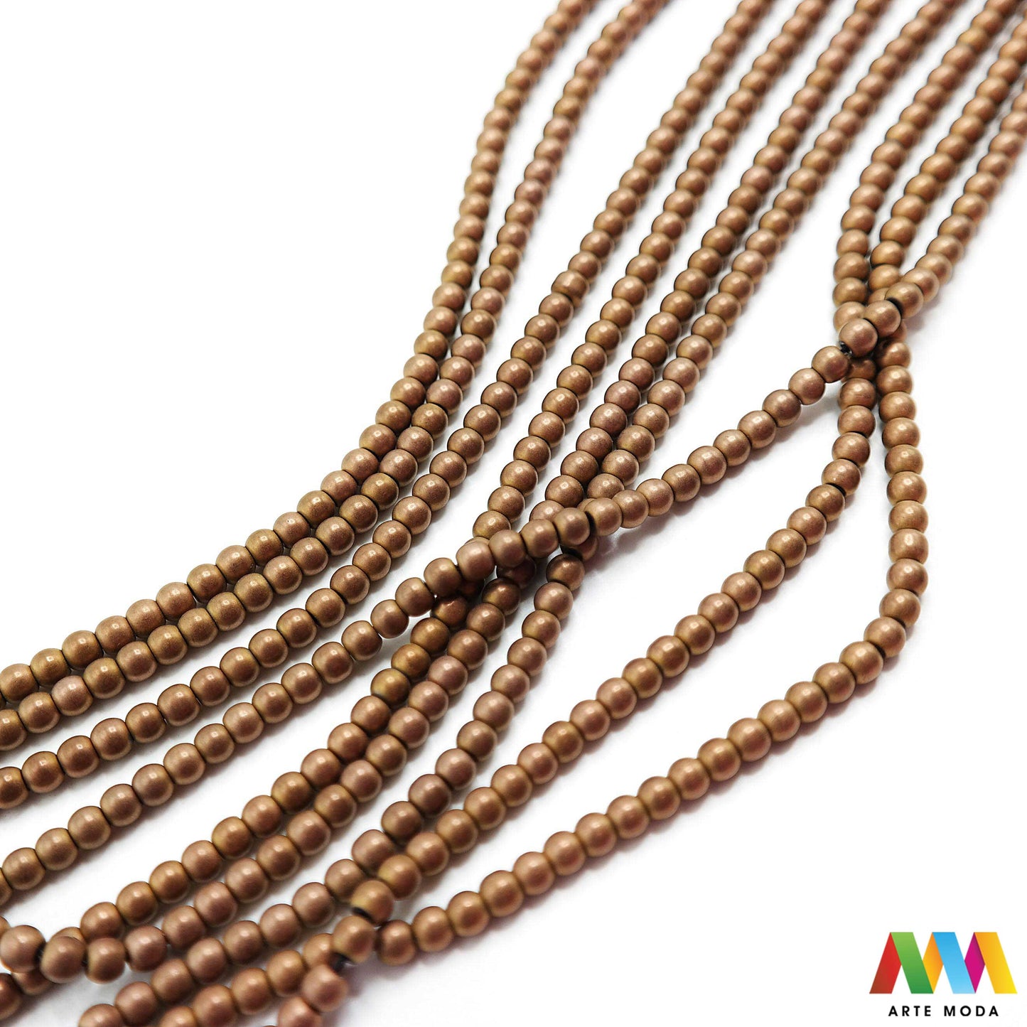 hematit krvavi kamen poludragi mineral metalni sjaj kvarc zrcalo kristal prirodni metalik meditacija zaštita repromaterijal Hematit (ili krvavi kamen) je prirodni mineral smeđe sive ili crne boje karakteriziran prisustvom hladnog metalnog sjaja Vjeruje se da pomaže u jačanju volje samopouzdanja i povezanosti s majkom zemljom Nakit izrađen od njega fascinira svojim tajanstvenim zrcalnim sjajem