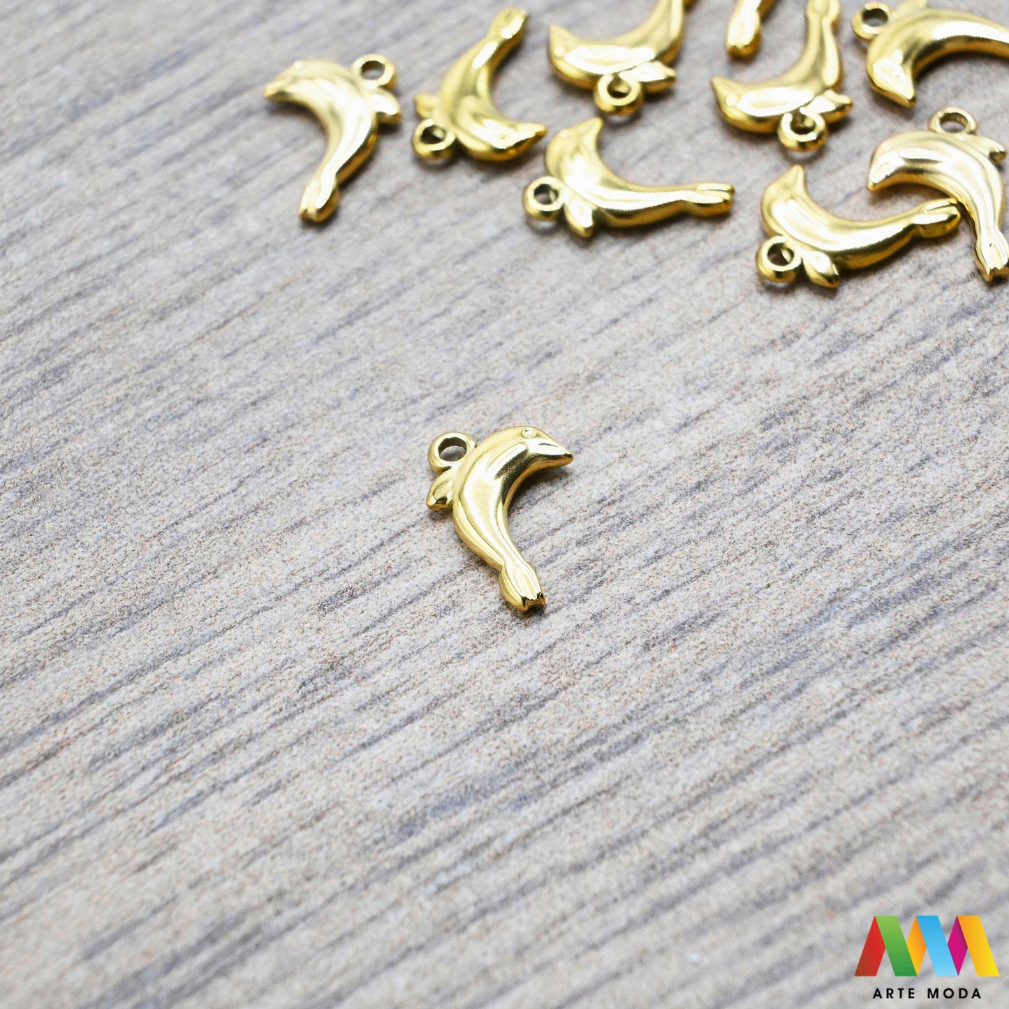 Delfin privjesak jedna rupa od repromaterijal ogrlica narukvica nanožnica privjesci jednom rupom nehrđajućeg čelika za nakit nehrđajući čelik nakit pribor DIY ogrlice narukvice čelični inox elementi ručni rad 316L za graviranje imena Otkrijte našu kolekciju visokokvalitetnih privjesaka od nehrđajućeg čelika savršenih za izradu unikatnih ogrlica narukvica i drugih komada nakita Jednostavnog dizajna s jednom rupom ovi privjesci su idealni za graviranje i personalizaciju