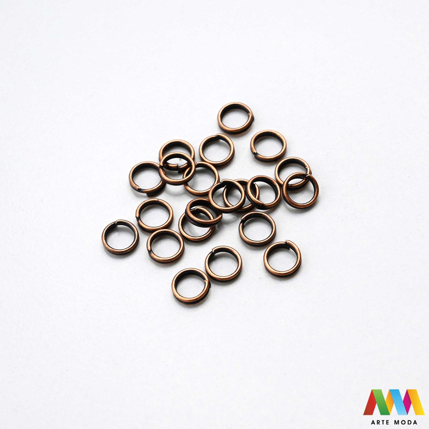 alkice spojnice karike jump rings spojni prstenovi metalni kolutovi DIY pribor repromaterijal srebrne zlatne izrada nakita spajanje perli metalne za nakit otvorene zatvorene izradu materijal prsten elementi narukvice ogrlice Osigurajte čvrstinu nakitu Metalne alkice su neizostavne spojnice spajanje kopči privjesaka lanaca Birajte između prstenova u raznim veličinama bojama bronca složenost vašeg uradi sam projekta kvalitetne alkice pružit profesionalan siguran završetak kreaciji arte moda repromaterijal