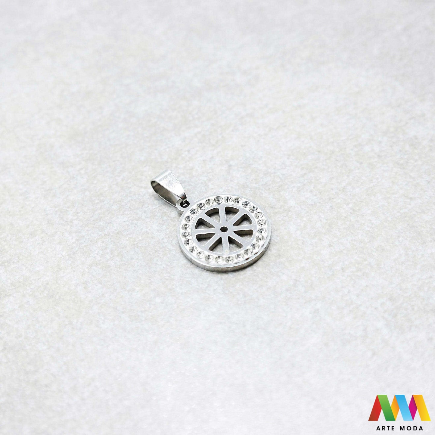 krug cirkon kotač privjesak s jednom rupom jedna rupa privjesak od čelika repromaterijal čelični ogrlice ogrlica narukvica narukvice nanožnica nehrđajući Privjesci izrađeni od nehrđajućeg čelika 316L koji služe za izradu nakita poput narukvica ili ogrlica najčešće se koriste za nizanje ili uz pomoć alkice se stavljaju na sajlu gumu flaks i ostale materijale