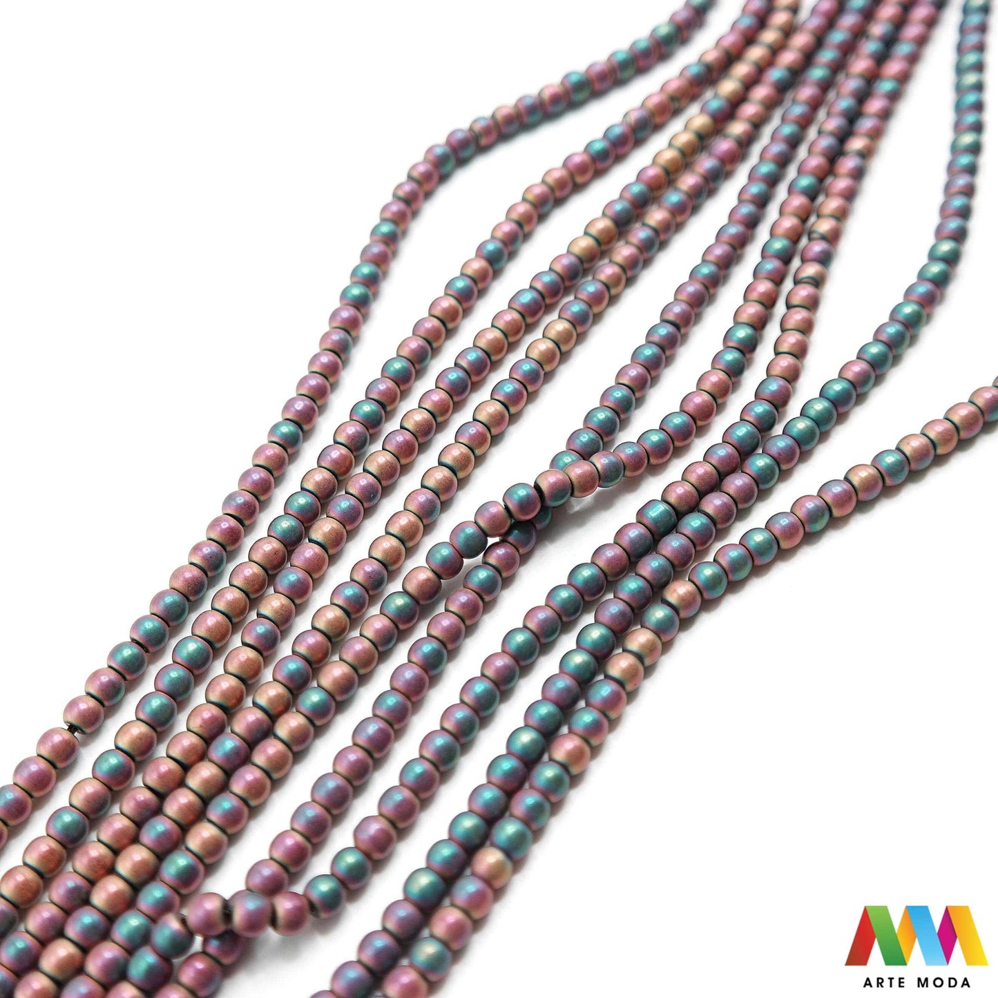 hematit krvavi kamen poludragi mineral metalni sjaj kvarc zrcalo kristal prirodni metalik meditacija zaštita repromaterijal Hematit (ili krvavi kamen) je prirodni mineral smeđe sive ili crne boje karakteriziran prisustvom hladnog metalnog sjaja Vjeruje se da pomaže u jačanju volje samopouzdanja i povezanosti s majkom zemljom Nakit izrađen od njega fascinira svojim tajanstvenim zrcalnim sjajem