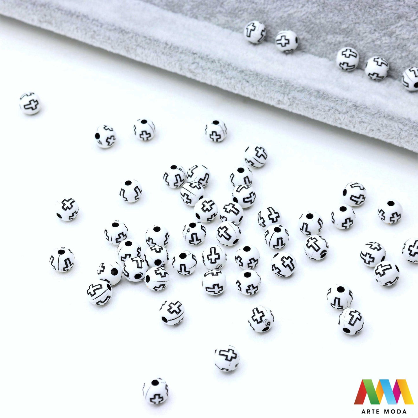 slova brojevi plastične nizanje imenom narukvice prijateljstva dječji nakit personalizirani kockaste perle okrugle abeceda DIY ručni rad izrada mix mješana Stvorite personalizirani nakit s našim plastičnim slovima i brojevima Perle u obliku kocki i krugova idealne su za izradu narukvica s imenom i porukama Lagane su šarene i savršene za dječji nakit i narukvice prijateljstva Lako nizanje za maksimalnu uradi sam zabavu arte moda repromaterijal