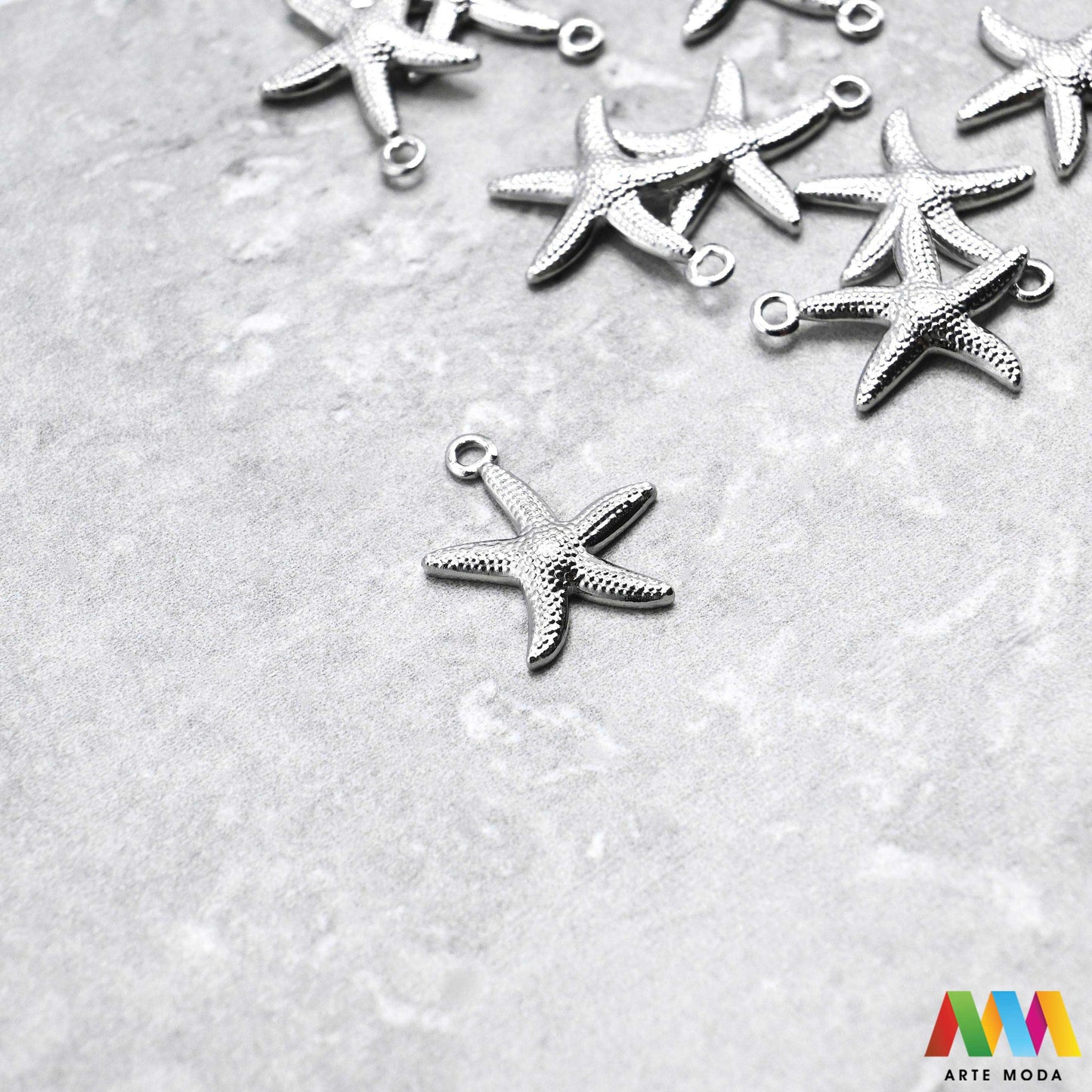 Morska zvijezda privjesak jedna rupa od repromaterijal ogrlica narukvica nanožnica privjesci jednom rupom nehrđajućeg čelika za nakit nehrđajući čelik nakit pribor DIY ogrlice narukvice čelični inox elementi ručni rad 316L za graviranje imena Otkrijte našu kolekciju visokokvalitetnih privjesaka od nehrđajućeg čelika savršenih za izradu unikatnih ogrlica narukvica i drugih komada nakita Jednostavnog dizajna s jednom rupom ovi privjesci su idealni za graviranje i personalizaciju