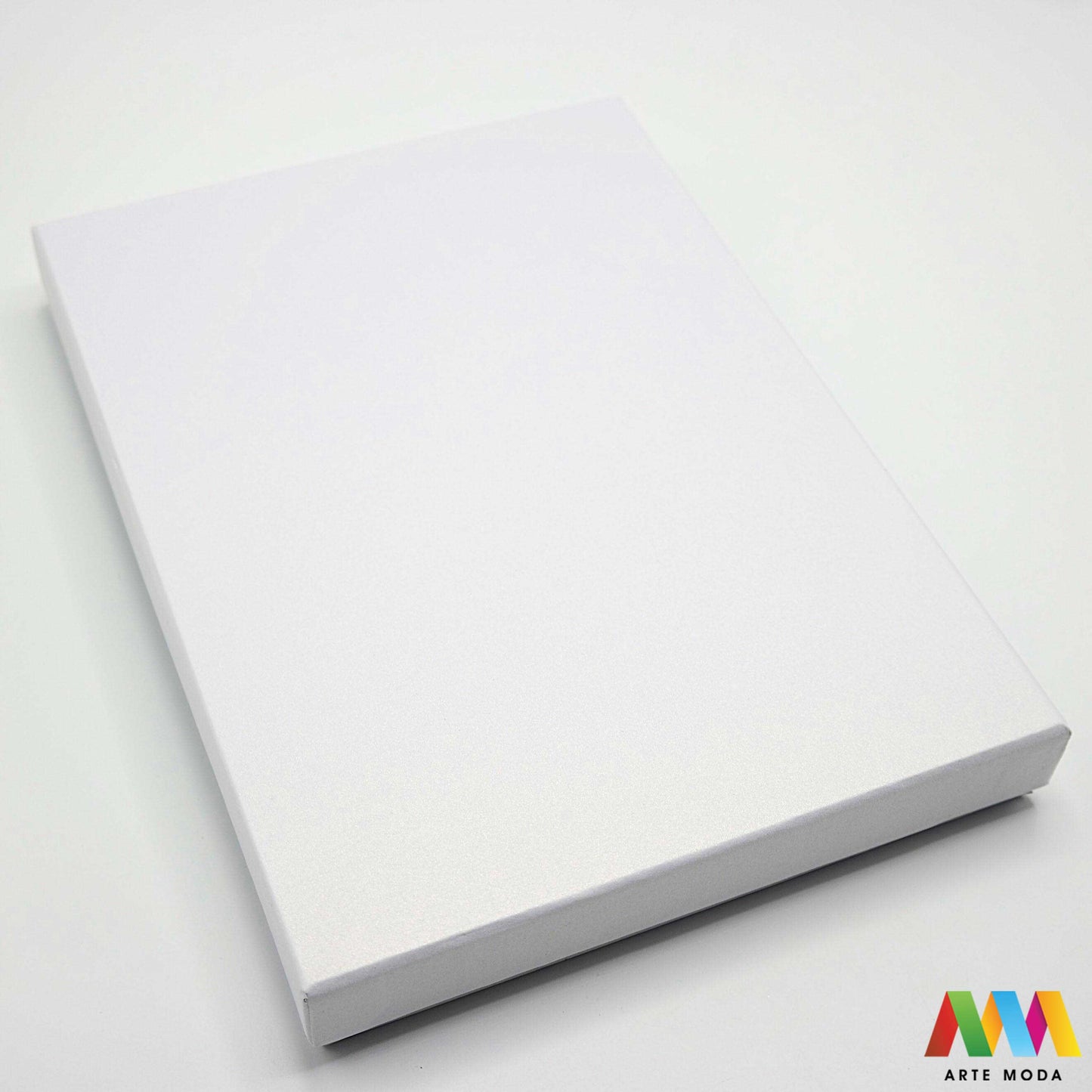 ukrasne kartonske kutije za nakit papir spužva ambalaža ogrlice narukvice nanožnice naušnice prsten kutija ukrasna kutijica kartonska karton ukrasne kartonske kutije za nakit u raznim bojama izrađene od papira i spužve koriste se kao ambalaža za ogrlice narukvice nanožnice naušnice i prstenove arte moda