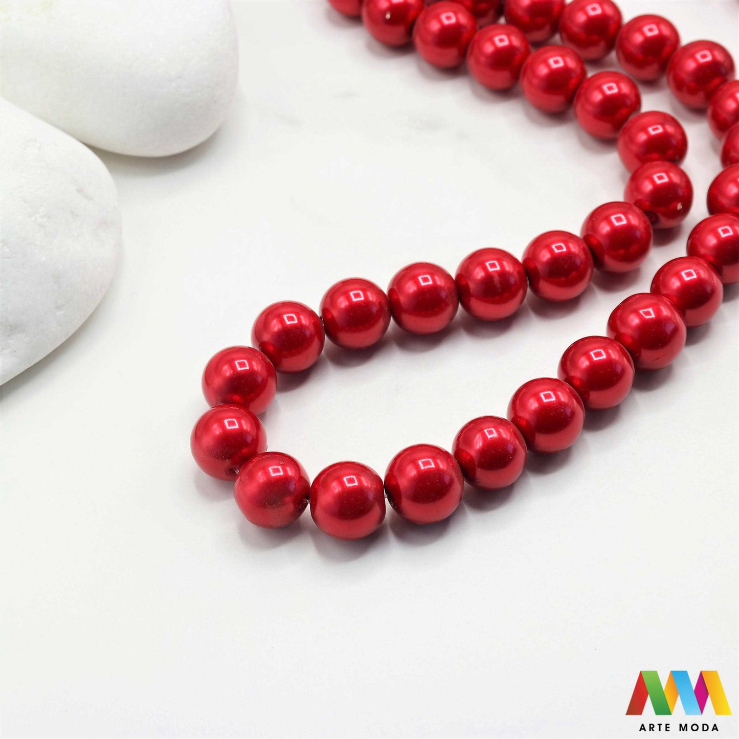 stakleni biseri niz staklo biser perle biserne zrna zrno perla staklene imitacija bisera sedefaste vjenčani nakit klasični DIY ogrlice bijeli u boji bisernim sjajem izrada nakita umjetni Za klasičnu eleganciju birajte staklene bisere imitacija bisera ima visok sedefasti sjaj i savršeno je glatka Idealni su za izradu vjenčanog nakita bezvremenskih ogrlica i narukvica raznim veličinama i bojama ovi biseri unose dašak luksuza u svaki uradi sam projekt Počnite nizati svoju eleganciju arte moda repromaterijal