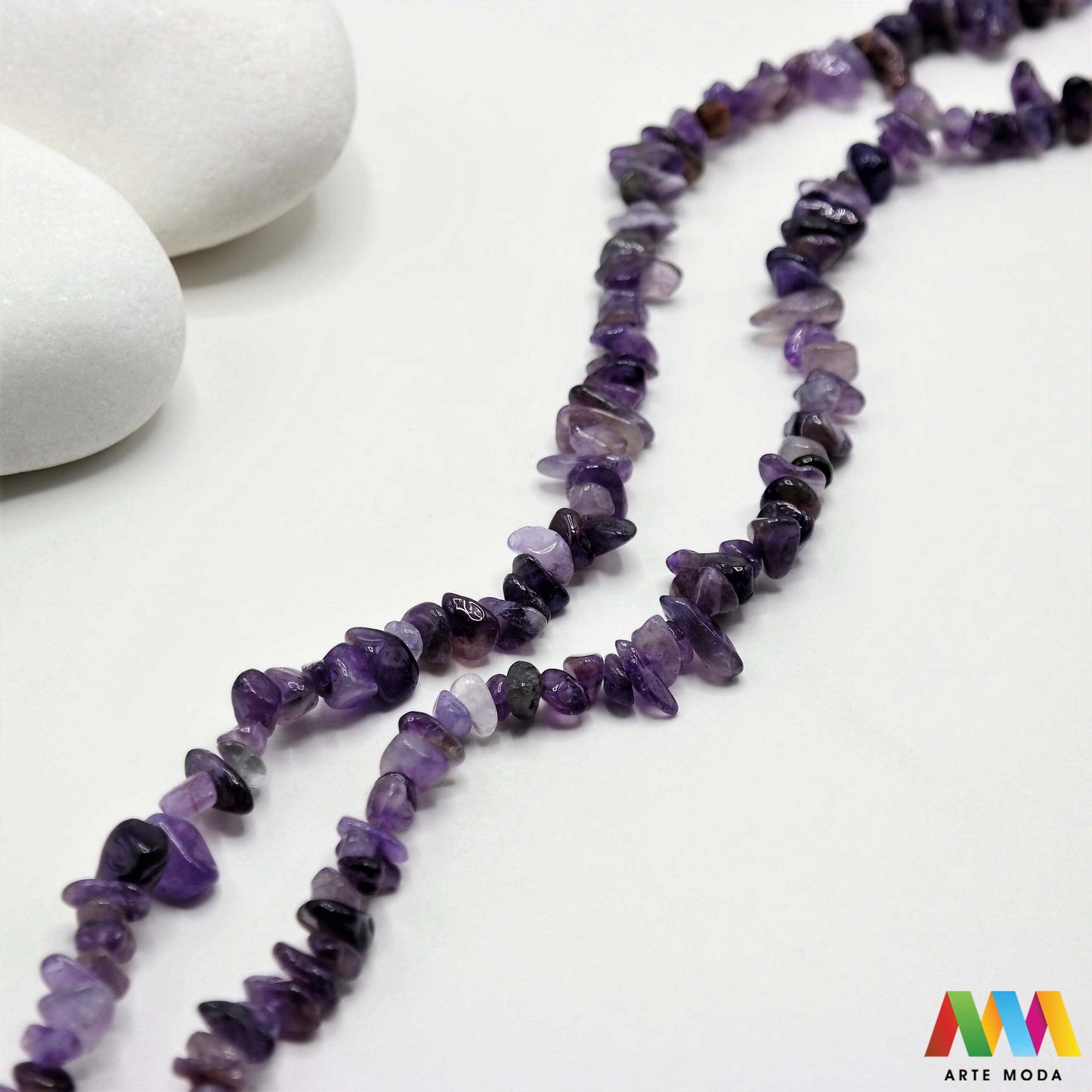 poludragi kamen čips kamenčići nakit diy ručni rad prirodni mineral kristal Ametist Mali komadići prirodnog kamena različitih boja i tekstura idealni za izradu nakita dekoracija i umjetničkih projekata U našoj ponudi pronaći ćete široki izbor čipsa od popularnih poludragih kamenja poput ahata tirkiza ametista i mnogih drugih