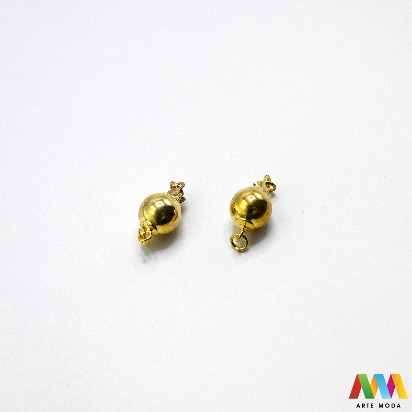 magnetne kopče magnet zatvarači metalne izrada nakita DIY lagano kopčanje metalni pribor narukvice ogrlice brzo zatvaranje magnetne nakit magnetni magneti brze za uradi sam kopča Kopčanje nakita u sekundi Magnetne kopče su najjednostavniji i najbrži zatvarači za narukvice i ogrlice Snažan magnet osigurava sigurno zatvaranje idealno za sve koji traže lako rukovanje Razni oblici i boje savršeni za elegantan i praktičan DIY nakit arte moda repromaterijal