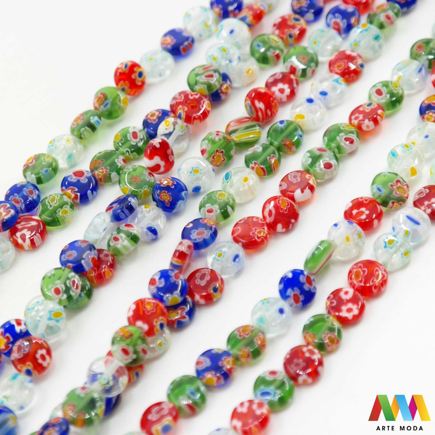 stakleni niz staklo perle stakleni niz zrna zrno staklena perla mille fiori millefiori tisuću cvijeća cvijeće murano 1000 Millefiori je tehnika izrade murano stakla prepoznatljiva po ukrasnim uzorcima cvijeća Izraz millefiori kombinacija je talijanskih riječi "mille" (tisuću) i "fiori" (cvijeće)