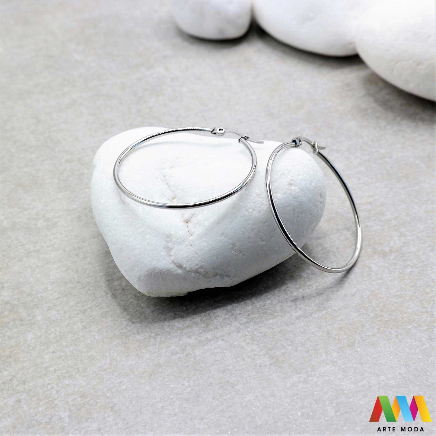 baza za naušnice naušnica čelik repromaterijal čelični nehrđajući naušnice izrađene od nehrđajućeg čelika 316L koje služe kao baza za izradu naušnica najčešće se na njih stavljaju privjesci poludragi kamen cirkoni ili biseri