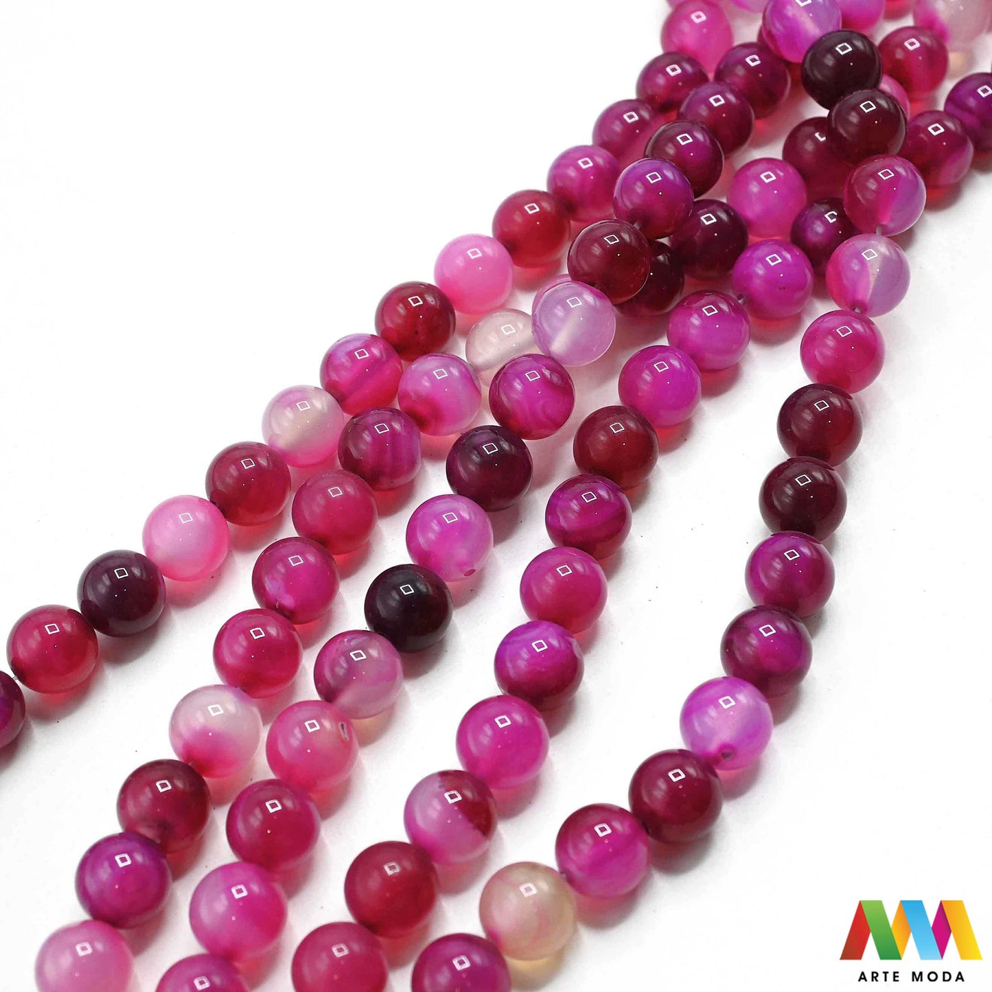 poludragi kamen ahat kristal kalcedon polu dragi poludrago kamenje dragulj mineral kvarc prirodni meditacija čakra zaštita snaga ravnoteža ljekovito perle stabilnost ahata jednog od najraznovrsnijih najljepših poludragih kamenja jedinstvenim trakama slojevima i šarenim uzorcima ahat je kamen stabilnosti uzemljenja i zaštite ahat u različitim oblicima od brušenih perli i glatkih kabošona do sirovih komada savršenih za izradu nakita meditaciju ili kao ukrasni element u vašem prostoru arte moda repromaterijal
