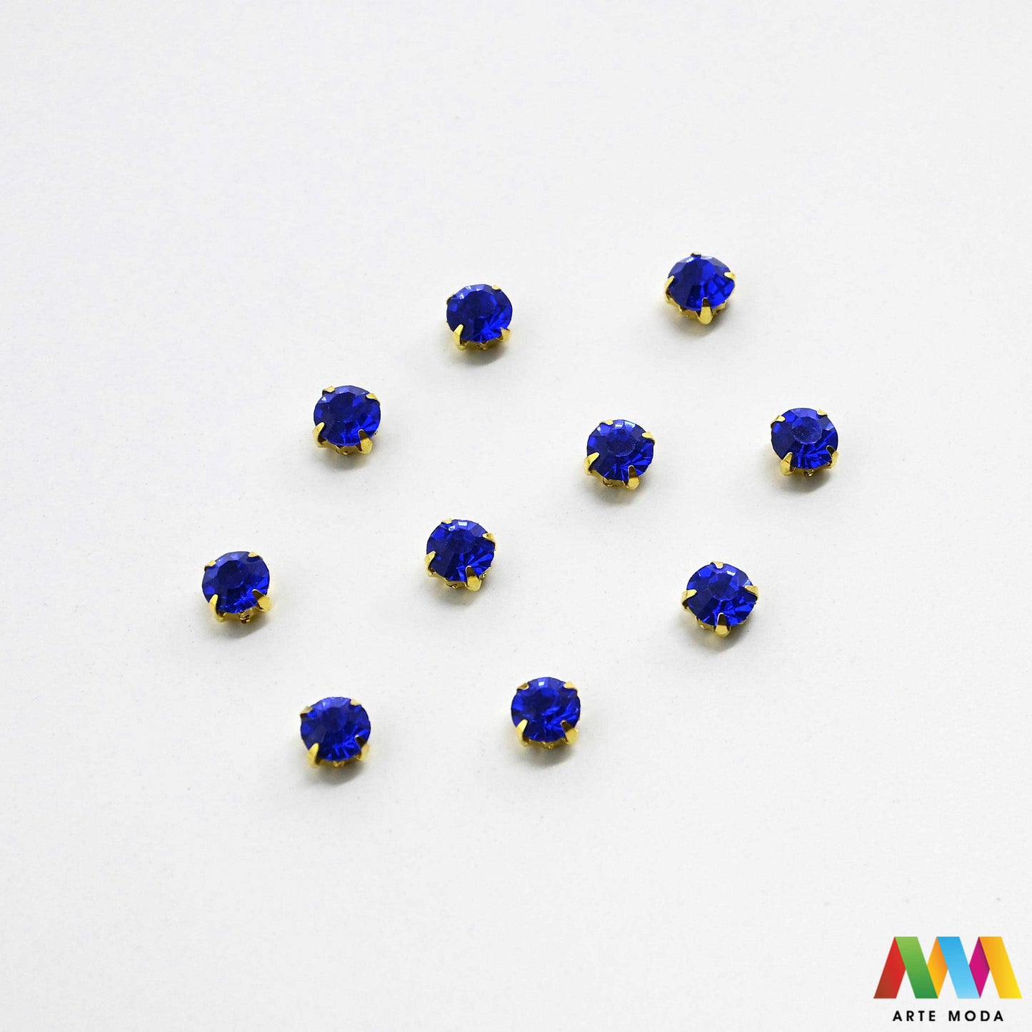 cirkoni stakleni metalni kalup blještavo sjajno perle privjesci rhinestones šivanje lijepljenje nakit glamur kostimi dekoracije ukrasi kalupu cirkon kopči blještavi Postignite maksimalan sjaj s staklenim cirkonima u metalnom kalupu Ovi blještavi cirkoni su sigurno fiksirani i spremni za šivanje lijepljenje ili nizanje Idealni za izradu glamuroznog nakita ukrašavanje kostima i svečane dekoracije Brz jednostavan i elegantan put do blistavog "uradi sam" projekta arte moda repromaterijal