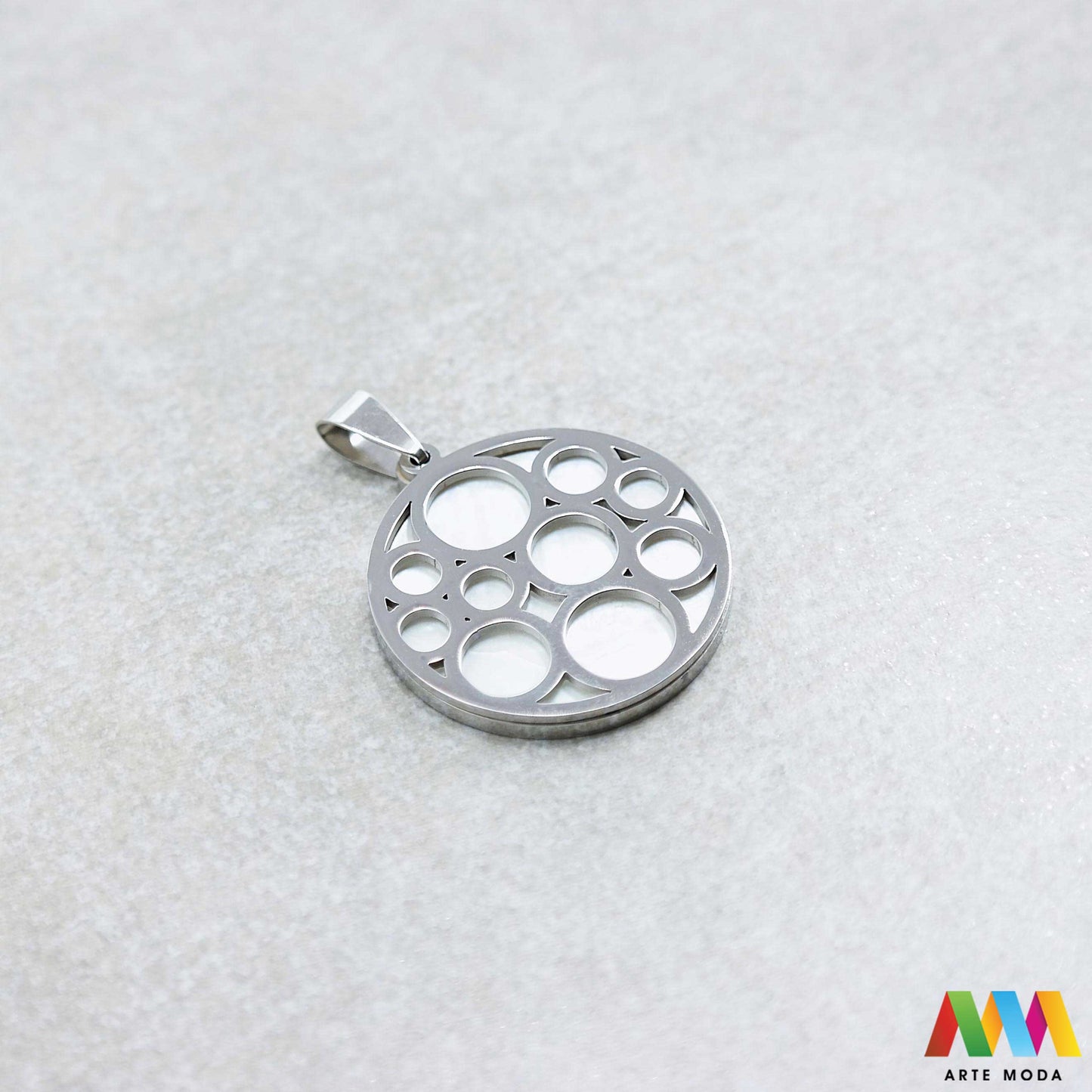 krug privjesak s jednom rupom jedna rupa privjesak od čelika repromaterijal čelični ogrlice ogrlica narukvica narukvice nanožnica nehrđajući Privjesci izrađeni od nehrđajućeg čelika 316L koji služe za izradu nakita poput narukvica ili ogrlica najčešće se koriste za nizanje ili uz pomoć alkice se stavljaju na sajlu gumu flaks i ostale materijale