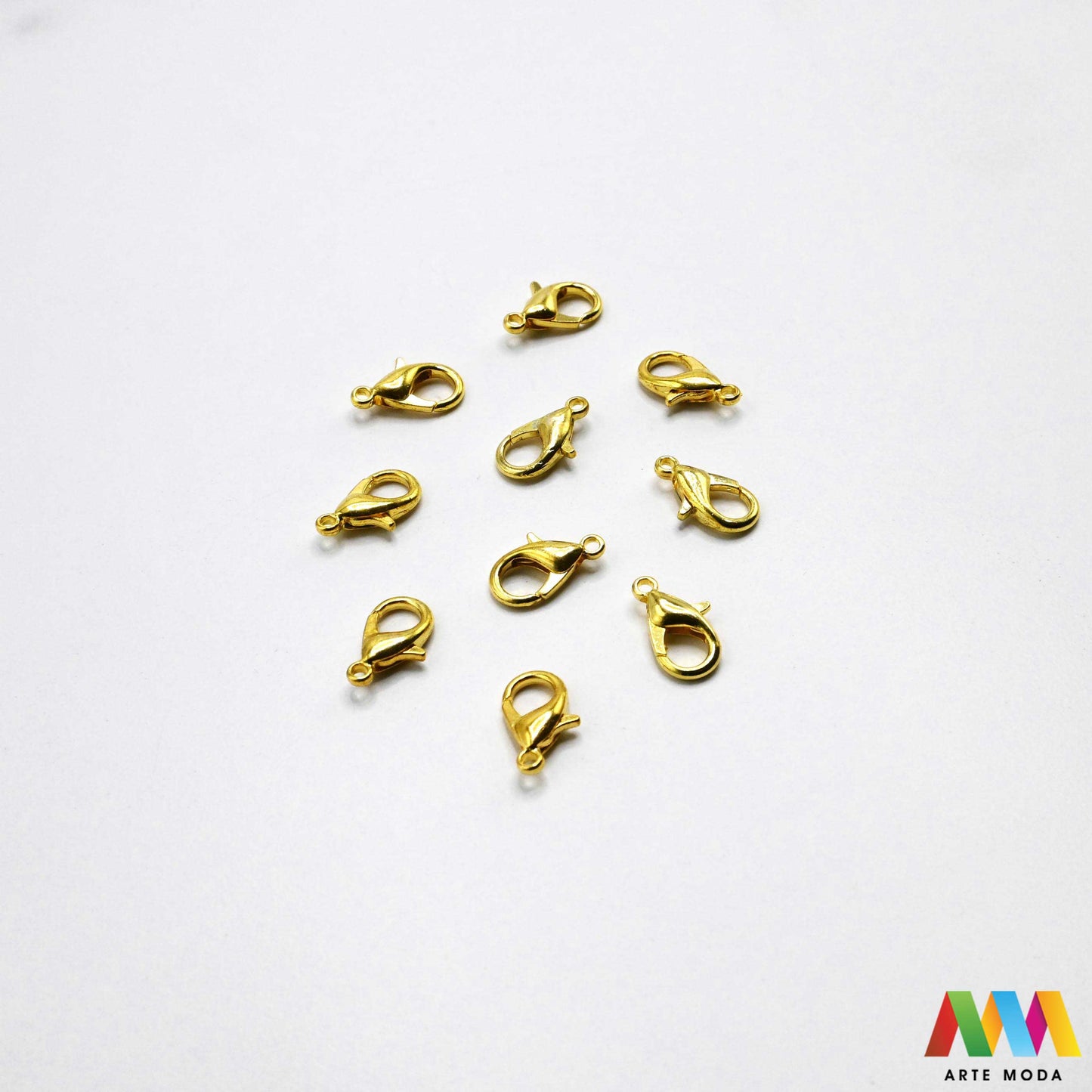 kopče metalne karabiner togl magnet kukice narukvice ogrlice zatvarači nakit DIY metalni pribor spajanje nakita srebrne zlatne karabin magnetne završne kopča narukvica ogrlica Osigurajte svoj nakit Metalne kopče su esencijalne za sigurno završavanje ogrlica i narukvica Birajte između karabin kopči pouzdanost magnetnih kopči lakoća i togl kopči stil Kvalitetni zatvarači u raznim bojama temelj svakog uradi sam nakit projekta arte moda repromaterijal