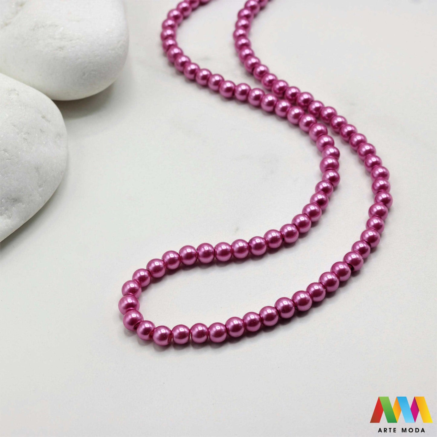 stakleni biseri niz staklo biser perle biserne zrna zrno perla staklene imitacija bisera sedefaste vjenčani nakit klasični DIY ogrlice bijeli u boji bisernim sjajem izrada nakita umjetni Za klasičnu eleganciju birajte staklene bisere imitacija bisera ima visok sedefasti sjaj i savršeno je glatka Idealni su za izradu vjenčanog nakita bezvremenskih ogrlica i narukvica raznim veličinama i bojama ovi biseri unose dašak luksuza u svaki uradi sam projekt Počnite nizati svoju eleganciju arte moda repromaterijal