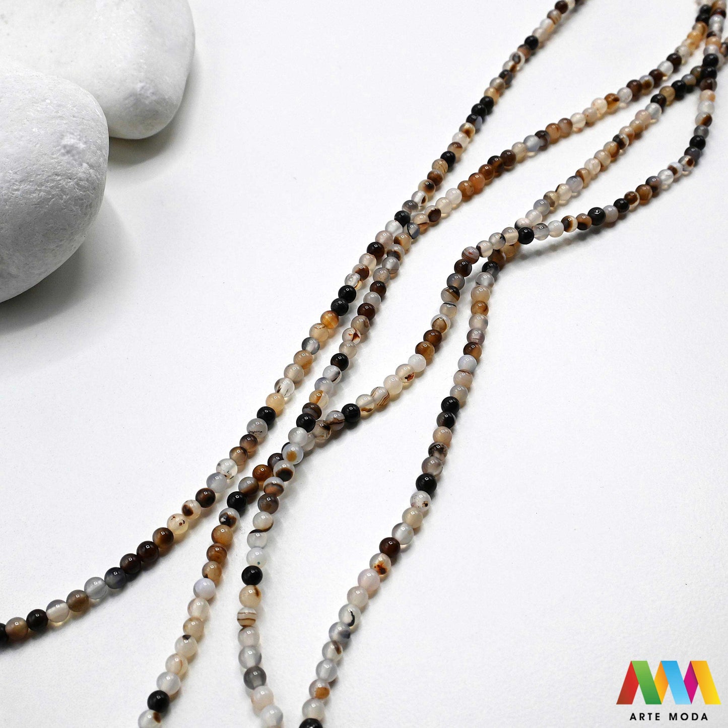 poludragi kamen ahat kristal kalcedon polu dragi poludrago kamenje dragulj mineral kvarc prirodni meditacija čakra zaštita snaga ravnoteža Ahat je jedan od najrasprostranjenijih kristala na planeti Ahat spada u grupu kalcedona izrazito je dekorativan te se od njega izrađuje lijepi nakit i ukrasni predmeti U Hrvatskoj je poznati Lepoglavski Ahat s brda Gaveznica