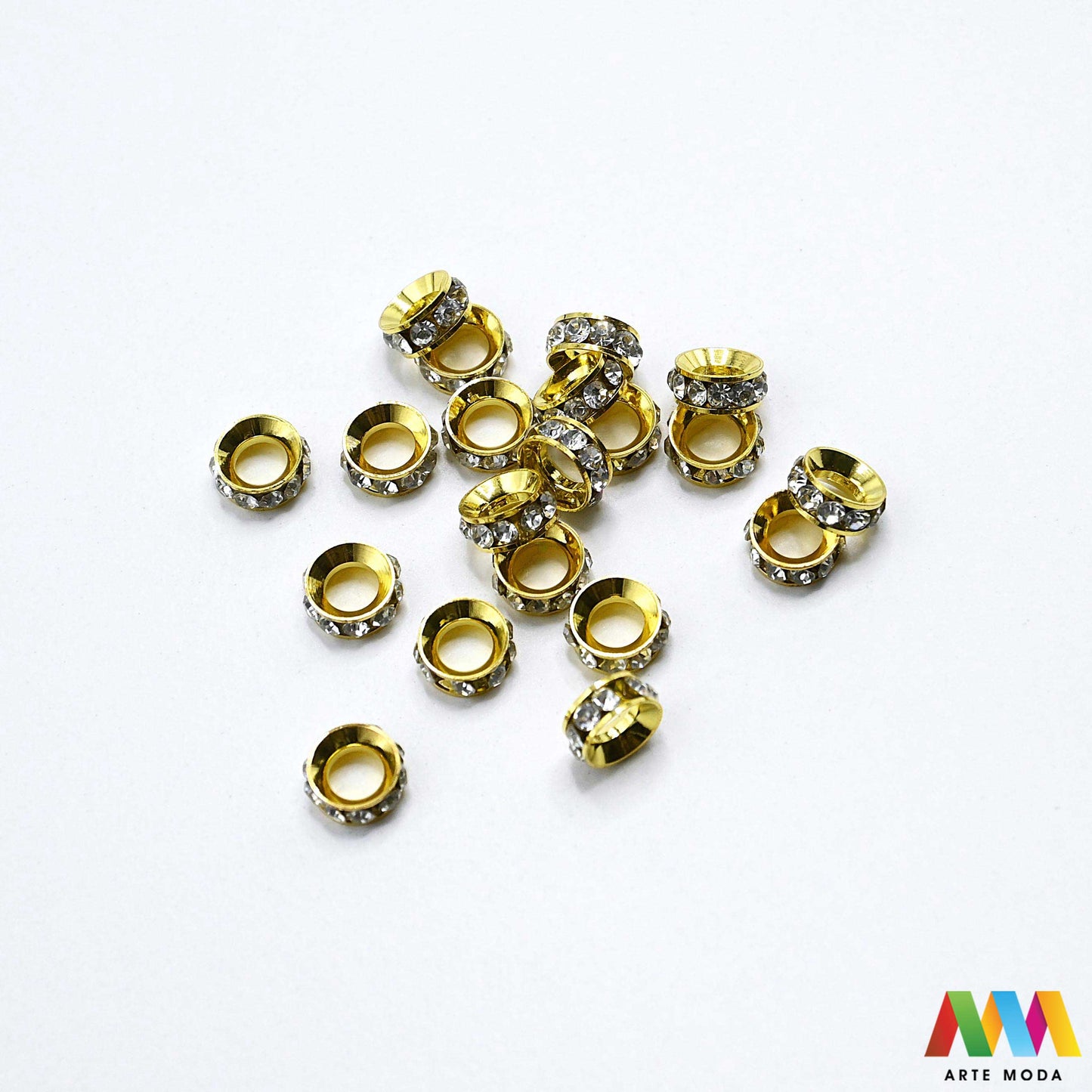 razdjelnik umetak spacer metalne izrada nakita DIY nakit distanceri metalni pribor separatori srebrne zlatne šajbice metalni za perle razmaknice komponente metal Mali ali ključni za profesionalan nakit Metalni umetci razdjelnici spacer perle služe za stvaranje razmaka i dodavanje sjaja perlama Sprječavaju trenje i ističu poludrago kamenje Neophodan element za izradu narukvica i ogrlica koje izgledaju bogatije i elegantnije arte moda repromaterijal