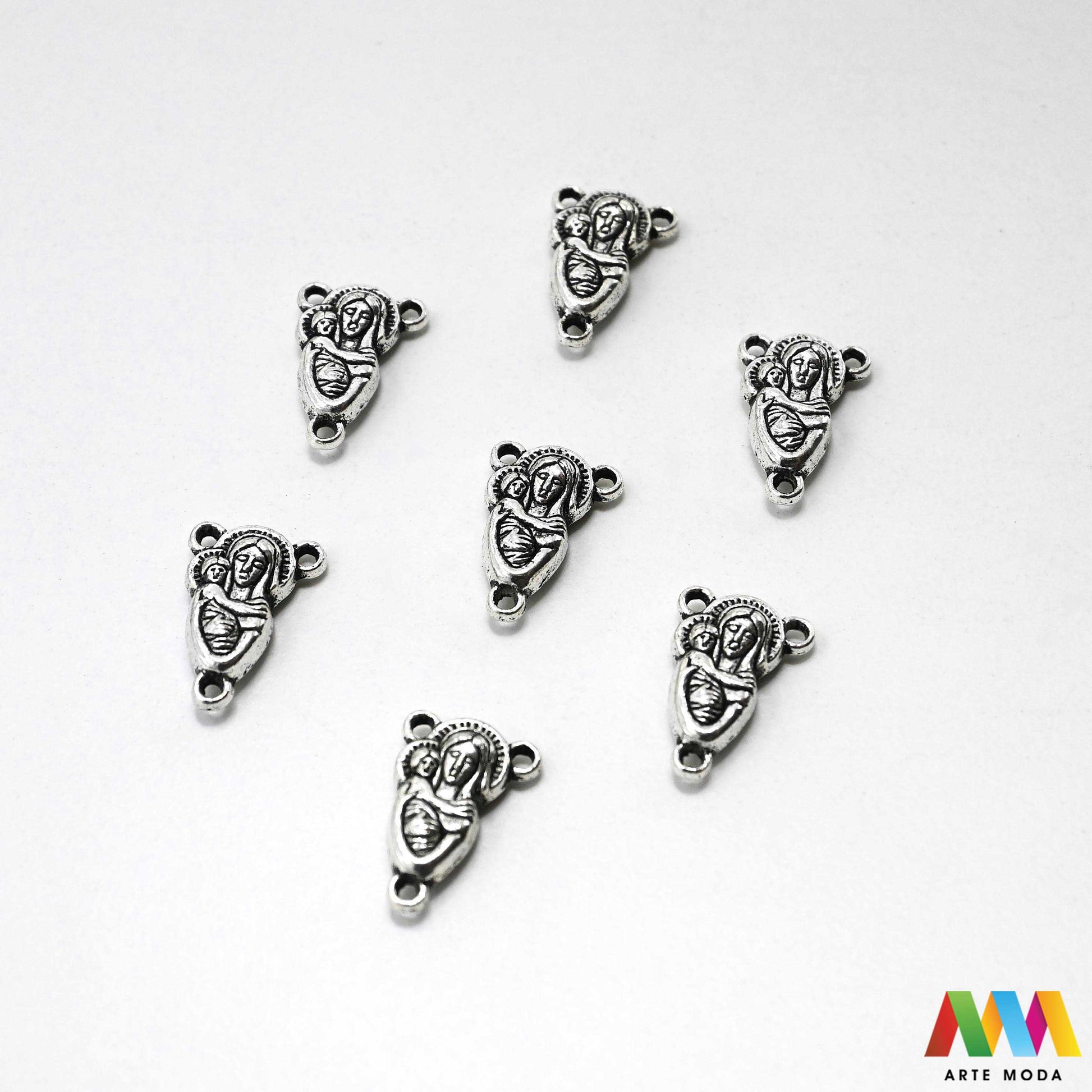 metalni razdjelnik konektor izrada krunice krunica metalni dijelovi krunicu repromaterijal sakralni nakit vjerski križić spojnica krunica perle pribor diy Gospa Neizostavan element za svaku krunicu Ovi kvalitetni metalni razdjelnici poznati i kao konektori služe za spajanje dijelova krunice i naglašavaju njezinu središnju točku Izrađeni od izdržljivog metala naši razdjelnici su savršen izbor za izradu vlastitih krunica bilo da koristite perle staklo ili kamenje arte moda repromaterijal