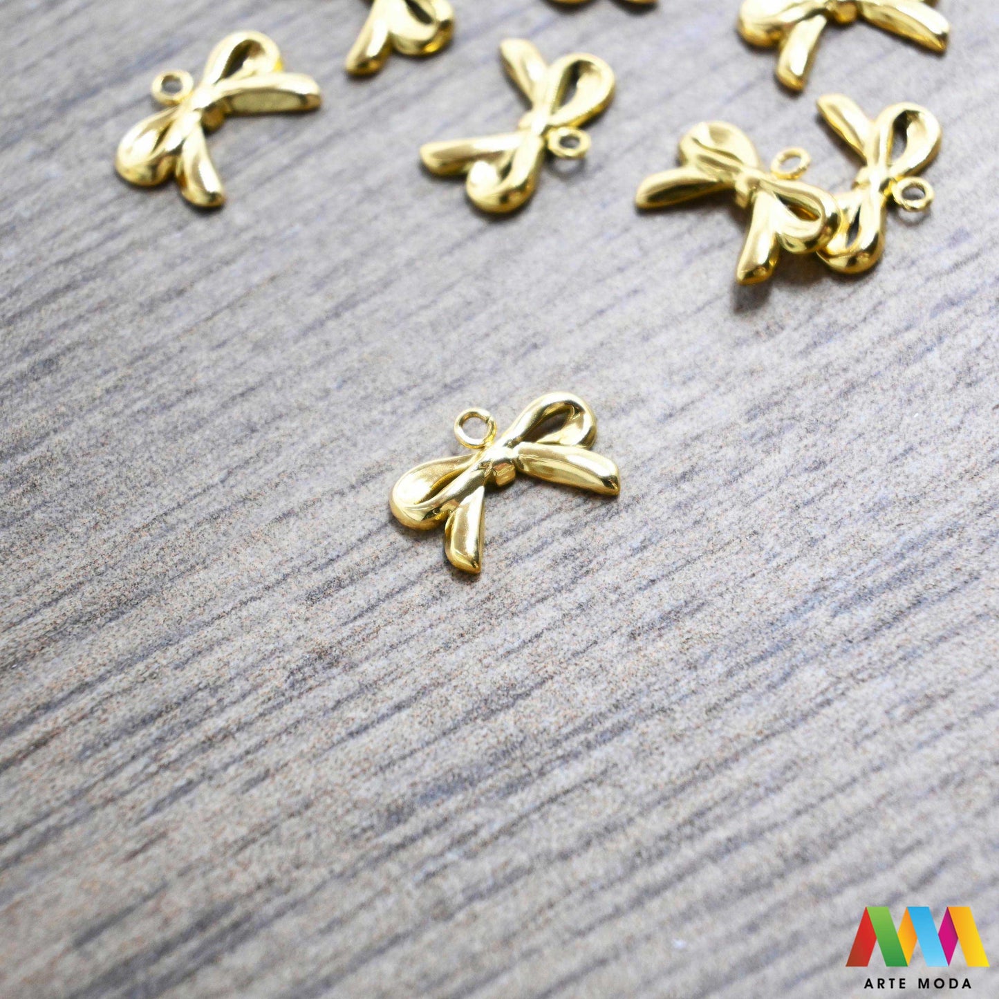 Mašna privjesak jedna rupa od repromaterijal ogrlica narukvica nanožnica privjesci jednom rupom nehrđajućeg čelika za nakit nehrđajući čelik nakit pribor DIY ogrlice narukvice čelični inox elementi ručni rad 316L za graviranje imena Otkrijte našu kolekciju visokokvalitetnih privjesaka od nehrđajućeg čelika savršenih za izradu unikatnih ogrlica narukvica i drugih komada nakita Jednostavnog dizajna s jednom rupom ovi privjesci su idealni za graviranje i personalizaciju