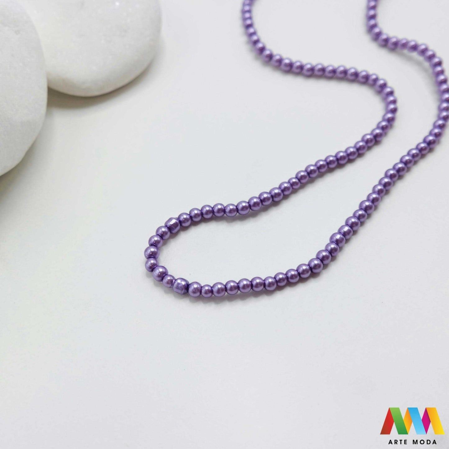 stakleni biseri niz staklo biser perle biserne zrna zrno perla staklene imitacija bisera sedefaste vjenčani nakit klasični DIY ogrlice bijeli u boji bisernim sjajem izrada nakita umjetni Za klasičnu eleganciju birajte staklene bisere imitacija bisera ima visok sedefasti sjaj i savršeno je glatka Idealni su za izradu vjenčanog nakita bezvremenskih ogrlica i narukvica raznim veličinama i bojama ovi biseri unose dašak luksuza u svaki uradi sam projekt Počnite nizati svoju eleganciju arte moda repromaterijal