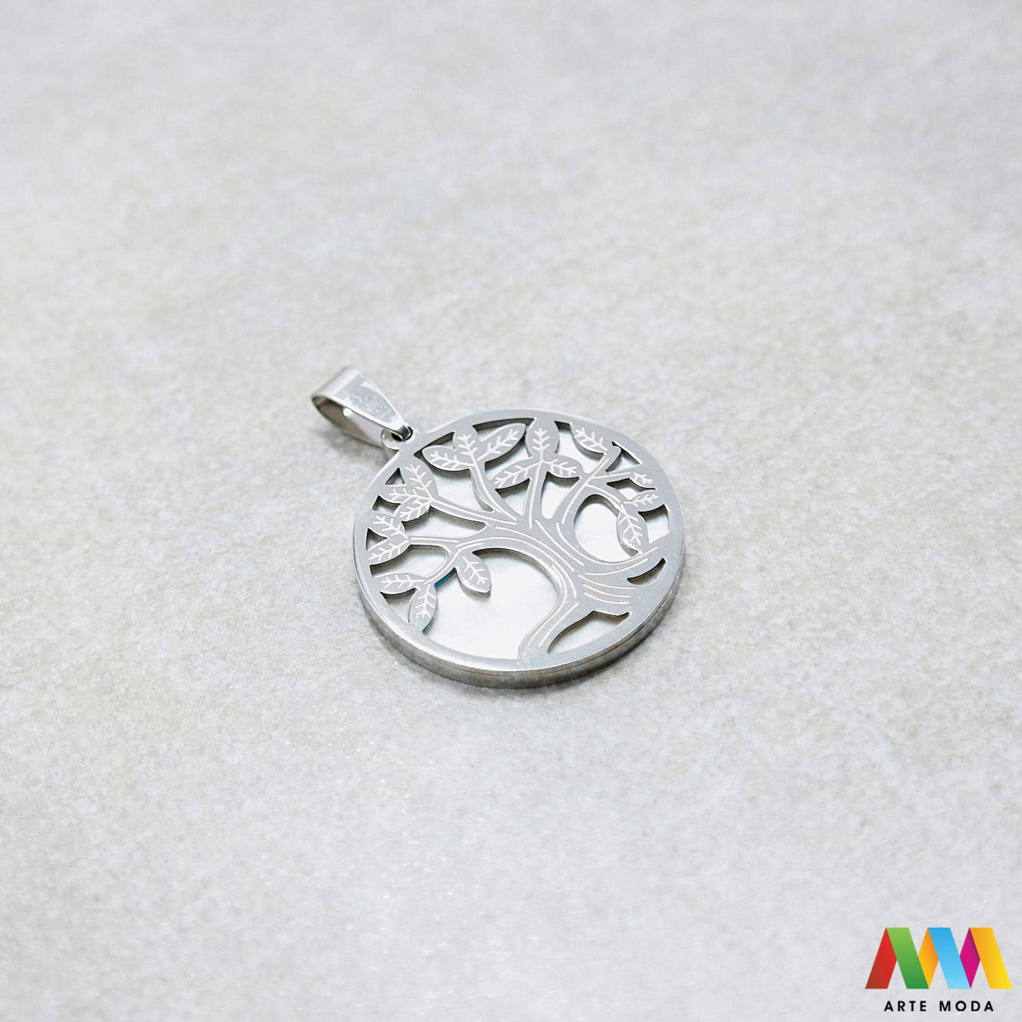 krug drvo privjesak s jednom rupom jedna rupa privjesak od čelika repromaterijal čelični ogrlice ogrlica narukvica narukvice nanožnica nehrđajući Privjesci izrađeni od nehrđajućeg čelika 316L koji služe za izradu nakita poput narukvica ili ogrlica najčešće se koriste za nizanje ili uz pomoć alkice se stavljaju na sajlu gumu flaks i ostale materijale