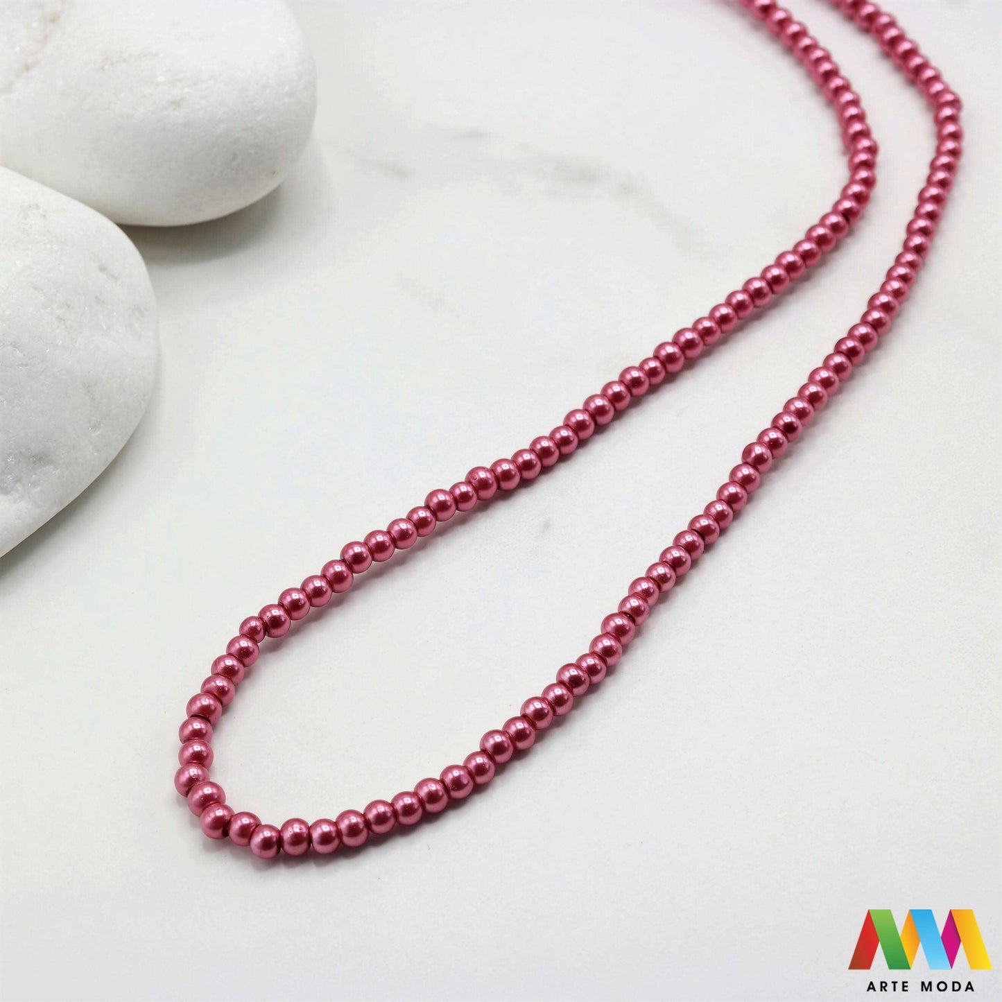 stakleni biseri niz staklo biser perle biserne zrna zrno perla staklene imitacija bisera sedefaste vjenčani nakit klasični DIY ogrlice bijeli u boji bisernim sjajem izrada nakita umjetni Za klasičnu eleganciju birajte staklene bisere imitacija bisera ima visok sedefasti sjaj i savršeno je glatka Idealni su za izradu vjenčanog nakita bezvremenskih ogrlica i narukvica raznim veličinama i bojama ovi biseri unose dašak luksuza u svaki uradi sam projekt Počnite nizati svoju eleganciju arte moda repromaterijal