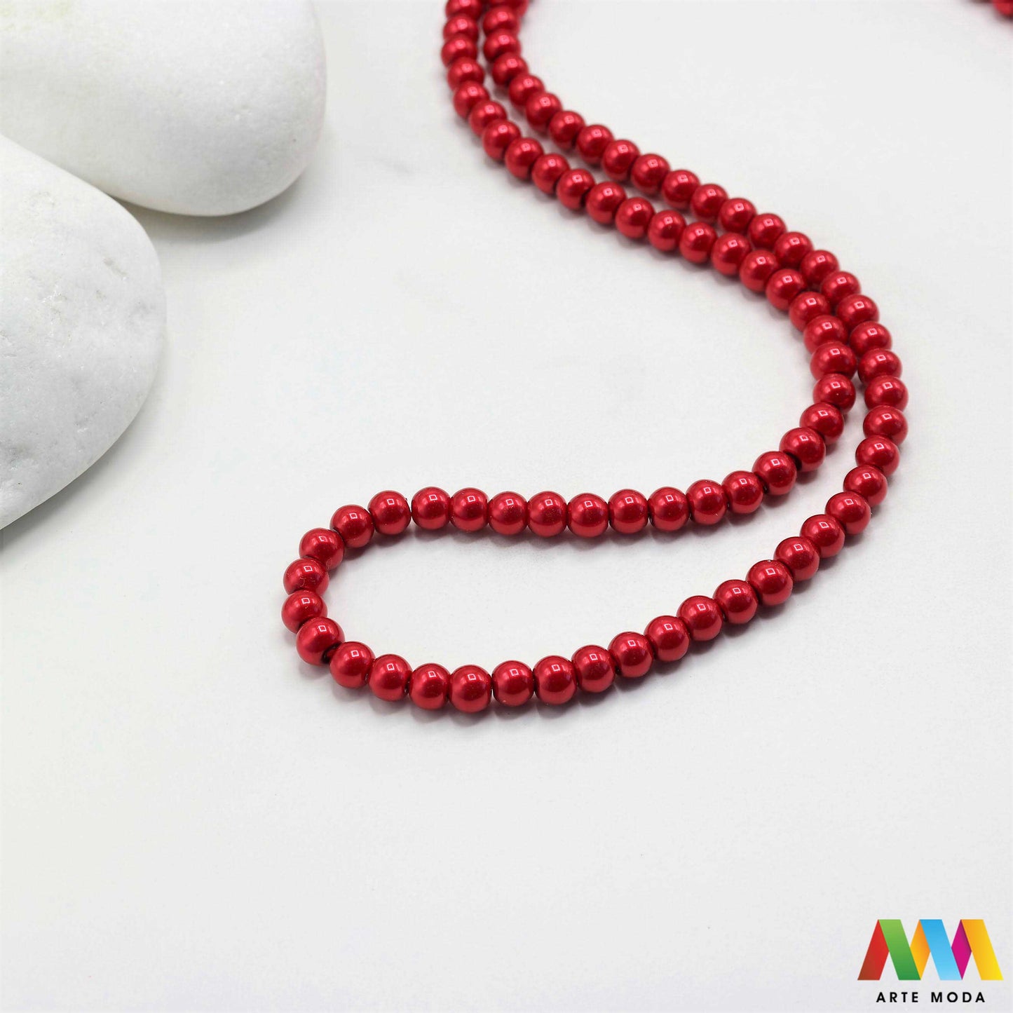 stakleni biseri niz staklo biser perle biserne zrna zrno perla staklene imitacija bisera sedefaste vjenčani nakit klasični DIY ogrlice bijeli u boji bisernim sjajem izrada nakita umjetni Za klasičnu eleganciju birajte staklene bisere imitacija bisera ima visok sedefasti sjaj i savršeno je glatka Idealni su za izradu vjenčanog nakita bezvremenskih ogrlica i narukvica raznim veličinama i bojama ovi biseri unose dašak luksuza u svaki uradi sam projekt Počnite nizati svoju eleganciju arte moda repromaterijal