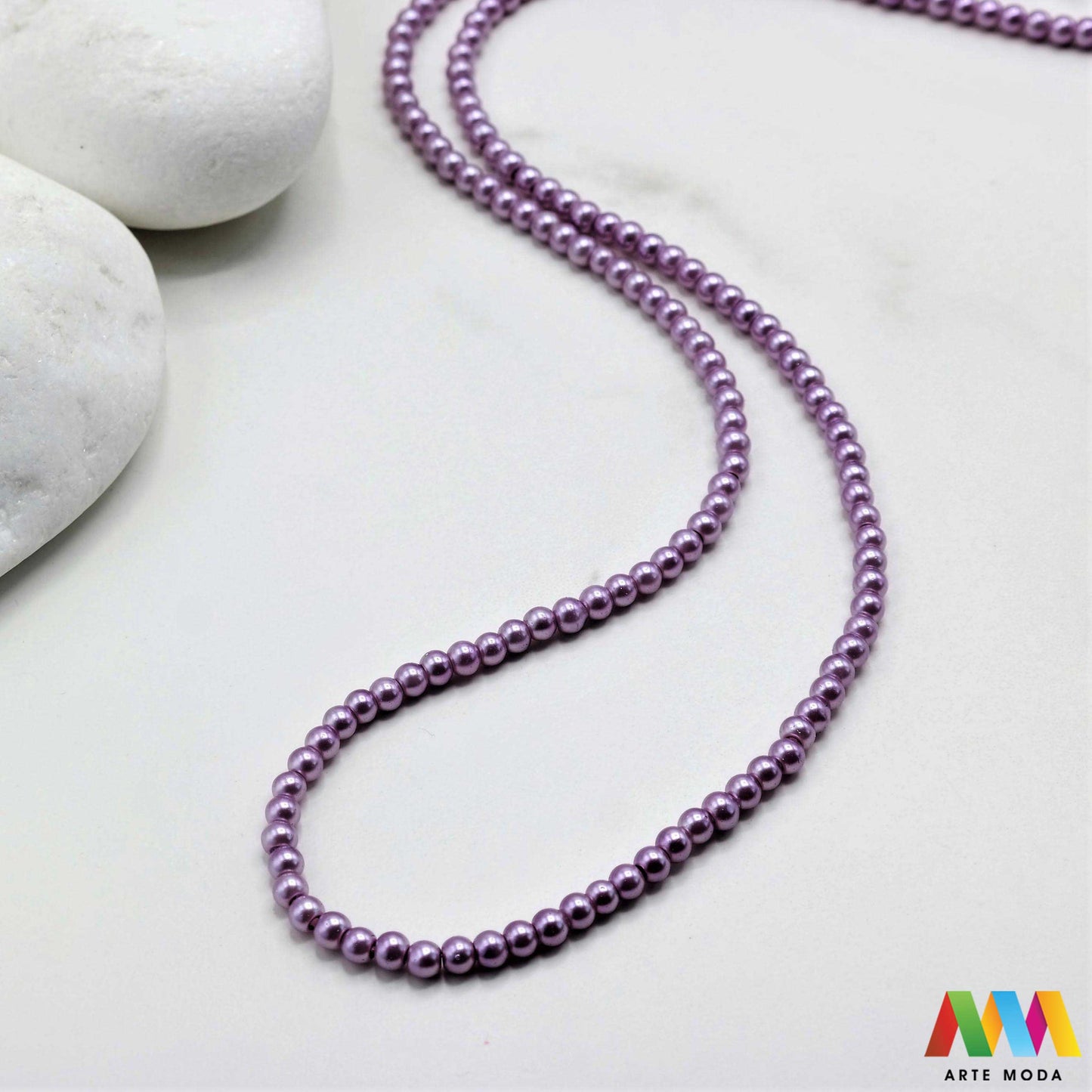 stakleni biseri niz staklo biser perle biserne zrna zrno perla staklene imitacija bisera sedefaste vjenčani nakit klasični DIY ogrlice bijeli u boji bisernim sjajem izrada nakita umjetni Za klasičnu eleganciju birajte staklene bisere imitacija bisera ima visok sedefasti sjaj i savršeno je glatka Idealni su za izradu vjenčanog nakita bezvremenskih ogrlica i narukvica raznim veličinama i bojama ovi biseri unose dašak luksuza u svaki uradi sam projekt Počnite nizati svoju eleganciju arte moda repromaterijal