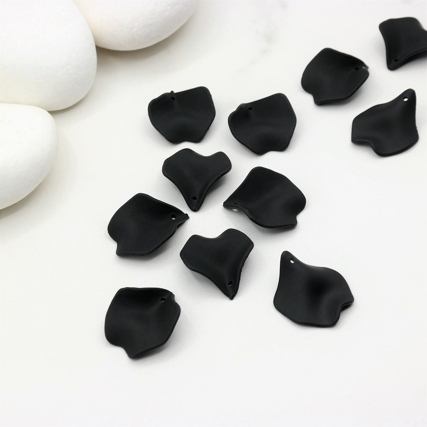 Plastični element elementi koji se koriste za nizanje i izradu nakita plastični privjesci privjesak narukvica ogrlica nanožnica od plastike privjesak