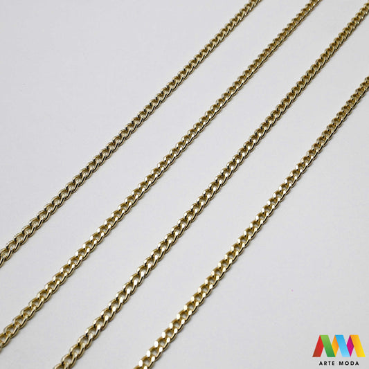 aluminijski lanac torbe ruksak nakit lagani izrada aluminij DIY materijal remen ogrlice narukvice karike ručke pribor komponente ukrasni repromaterijal Želite lagan i trendi materijal Aluminijski lanci savršeni su za vaše projekte Idealni su za izradu laganih remena za torbe ili statement nakita ogrlice narukvice Lakši su od klasičnih metala ne opterećuju i dolaze u raznim bojama i debljinama Lako ih je rezati i oblikovati laganu eleganciju za svoj uradi sam nakit i modne dodatke arte moda repromaterijal