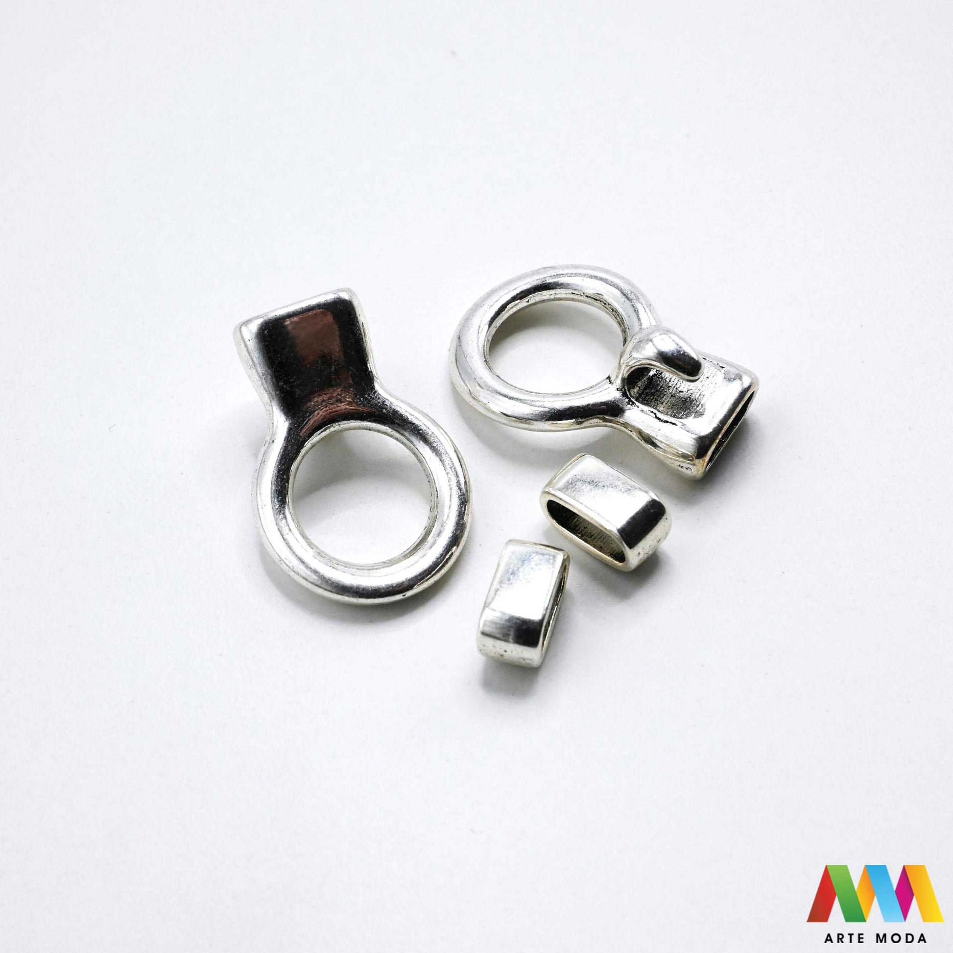 kopče metalne karabiner togl magnet kukice narukvice ogrlice zatvarači nakit DIY metalni pribor spajanje nakita srebrne zlatne karabin magnetne završne kopča narukvica ogrlica Osigurajte svoj nakit Metalne kopče su esencijalne za sigurno završavanje ogrlica i narukvica Birajte između karabin kopči pouzdanost magnetnih kopči lakoća i togl kopči stil Kvalitetni zatvarači u raznim bojama temelj svakog uradi sam nakit projekta arte moda repromaterijal