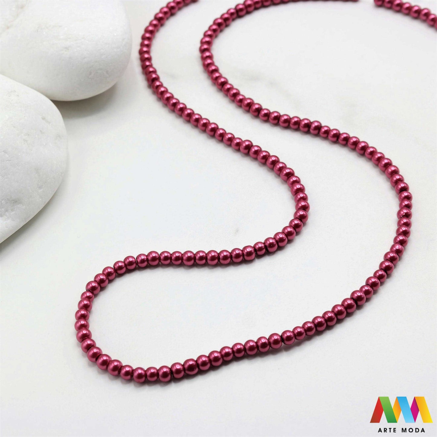 stakleni biseri niz staklo biser perle biserne zrna zrno perla staklene imitacija bisera sedefaste vjenčani nakit klasični DIY ogrlice bijeli u boji bisernim sjajem izrada nakita umjetni Za klasičnu eleganciju birajte staklene bisere imitacija bisera ima visok sedefasti sjaj i savršeno je glatka Idealni su za izradu vjenčanog nakita bezvremenskih ogrlica i narukvica raznim veličinama i bojama ovi biseri unose dašak luksuza u svaki uradi sam projekt Počnite nizati svoju eleganciju arte moda repromaterijal