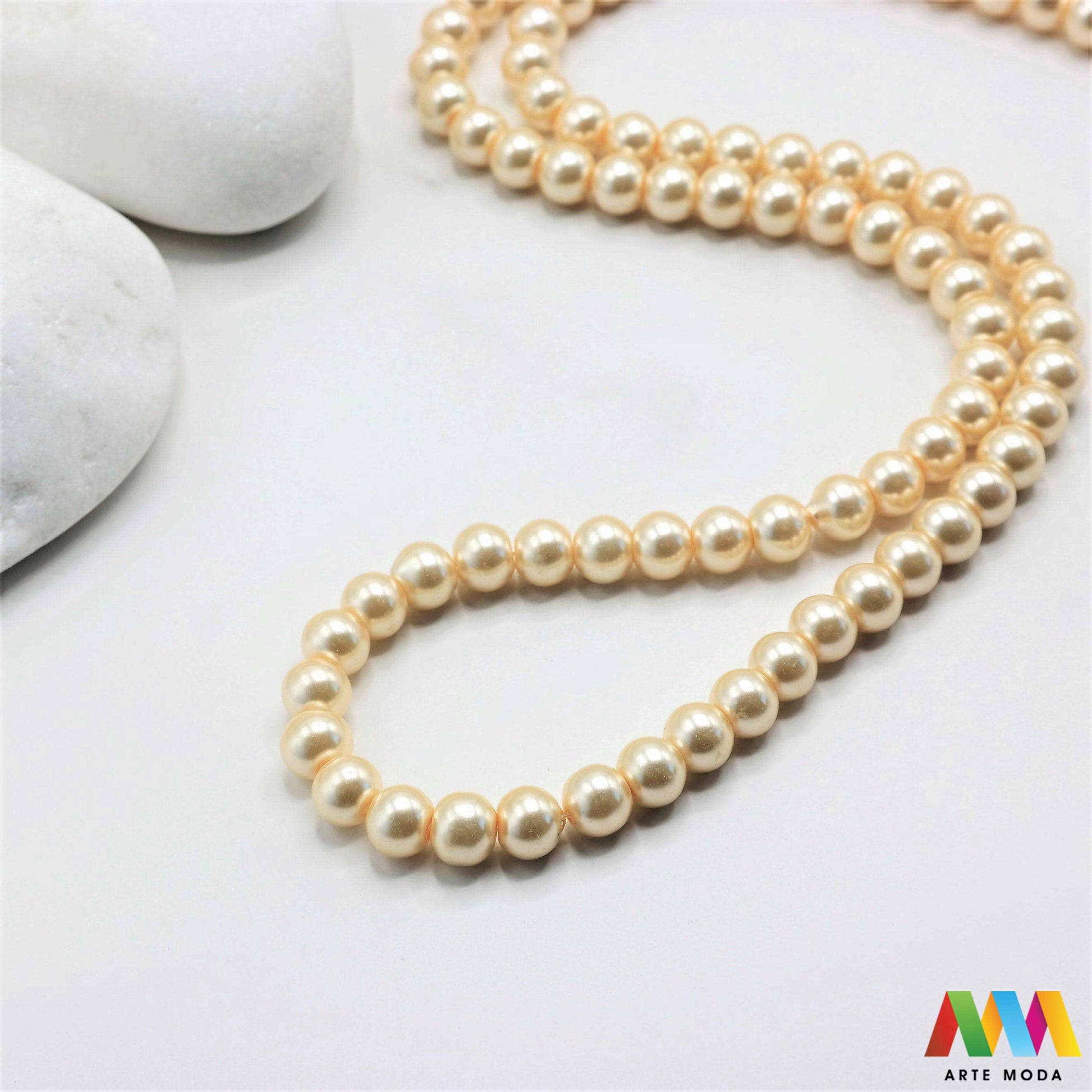 stakleni biseri niz staklo biser perle biserne zrna zrno perla staklene imitacija bisera sedefaste vjenčani nakit klasični DIY ogrlice bijeli u boji bisernim sjajem izrada nakita umjetni Za klasičnu eleganciju birajte staklene bisere imitacija bisera ima visok sedefasti sjaj i savršeno je glatka Idealni su za izradu vjenčanog nakita bezvremenskih ogrlica i narukvica raznim veličinama i bojama ovi biseri unose dašak luksuza u svaki uradi sam projekt Počnite nizati svoju eleganciju arte moda repromaterijal