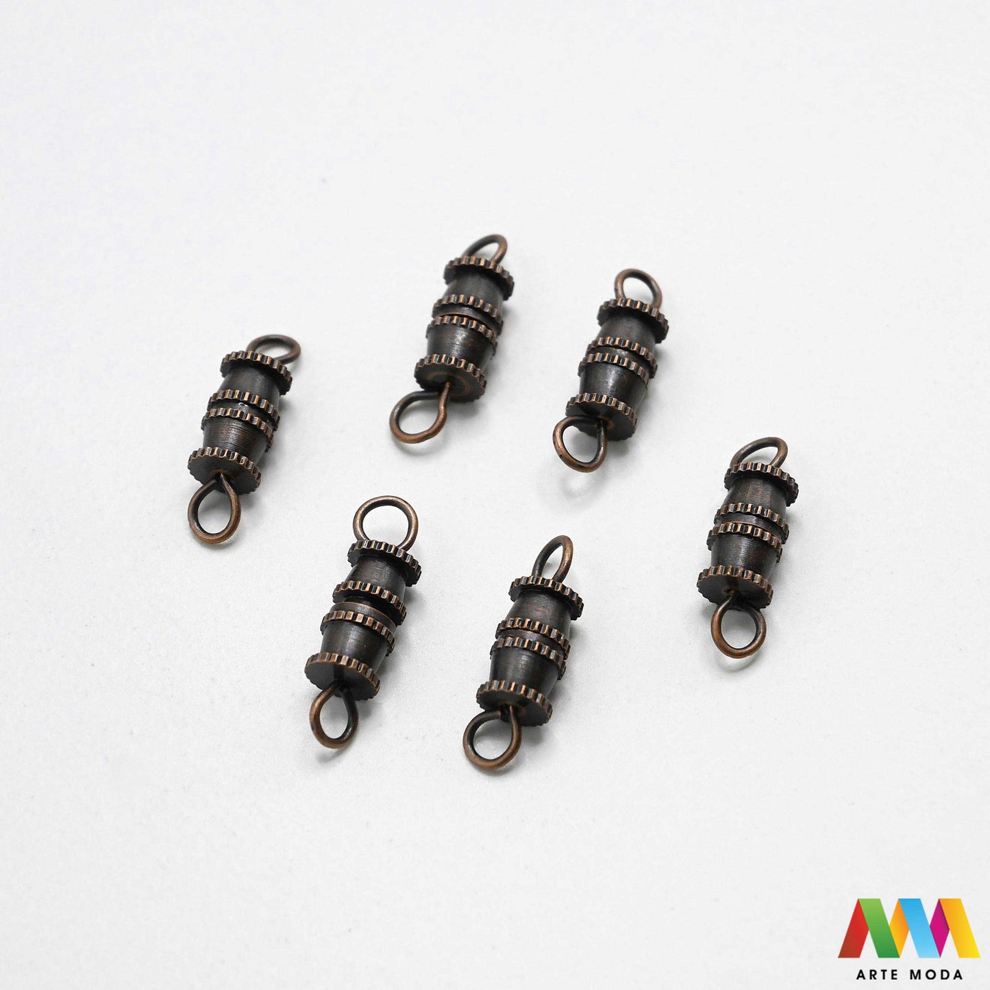 ukrasna kopča starinski nakit togl zatvarač DIY vintage romantični ukrasne kopče motivima OT dekorativni zatvarači metalni pribor statement završeci ogrlica luksuzni zlatne srebrne narukvica ukrasima luksuzne Mornarska detalje kolekcija ukrasnih metalnih kopči motive srca leptira kormila filigrana portreta dekorativni zatvarači pretvaraju svaku ogrlicu unikatni komad nakita vintage šarm mornarsku svježinu tematski zatvarači osigurat uradi sam projekt zapažen stilski besprijekoran arte moda repromaterijal