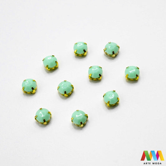 cirkoni stakleni metalni kalup blještavo sjajno perle privjesci rhinestones šivanje lijepljenje nakit glamur kostimi dekoracije ukrasi kalupu cirkon kopči blještavi Postignite maksimalan sjaj s staklenim cirkonima u metalnom kalupu Ovi blještavi cirkoni su sigurno fiksirani i spremni za šivanje lijepljenje ili nizanje Idealni za izradu glamuroznog nakita ukrašavanje kostima i svečane dekoracije Brz jednostavan i elegantan put do blistavog "uradi sam" projekta arte moda repromaterijal