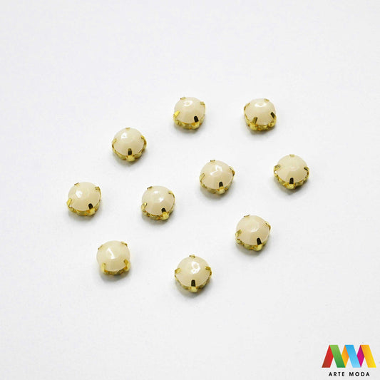 cirkoni stakleni metalni kalup blještavo sjajno perle privjesci rhinestones šivanje lijepljenje nakit glamur kostimi dekoracije ukrasi kalupu cirkon kopči blještavi Postignite maksimalan sjaj s staklenim cirkonima u metalnom kalupu Ovi blještavi cirkoni su sigurno fiksirani i spremni za šivanje lijepljenje ili nizanje Idealni za izradu glamuroznog nakita ukrašavanje kostima i svečane dekoracije Brz jednostavan i elegantan put do blistavog "uradi sam" projekta arte moda repromaterijal