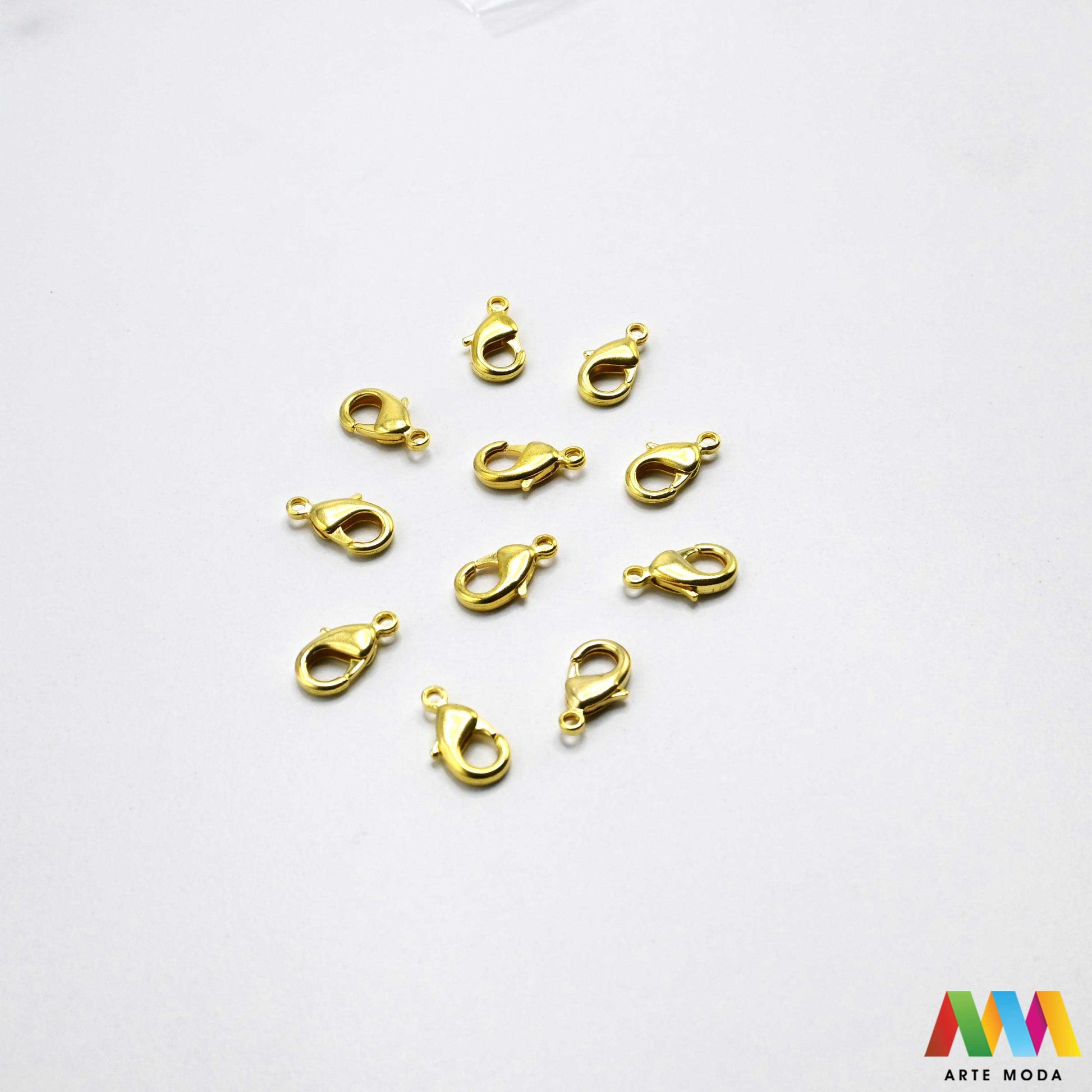 kopče metalne karabiner togl magnet kukice narukvice ogrlice zatvarači nakit DIY metalni pribor spajanje nakita srebrne zlatne karabin magnetne završne kopča narukvica ogrlica Osigurajte svoj nakit Metalne kopče su esencijalne za sigurno završavanje ogrlica i narukvica Birajte između karabin kopči pouzdanost magnetnih kopči lakoća i togl kopči stil Kvalitetni zatvarači u raznim bojama temelj svakog uradi sam nakit projekta arte moda repromaterijal