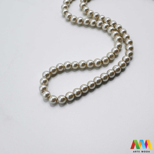 stakleni biseri niz staklo biser perle biserne zrna zrno perla staklene imitacija bisera sedefaste vjenčani nakit klasični DIY ogrlice bijeli u boji bisernim sjajem izrada nakita umjetni Za klasičnu eleganciju birajte staklene bisere imitacija bisera ima visok sedefasti sjaj i savršeno je glatka Idealni su za izradu vjenčanog nakita bezvremenskih ogrlica i narukvica raznim veličinama i bojama ovi biseri unose dašak luksuza u svaki uradi sam projekt Počnite nizati svoju eleganciju arte moda repromaterijal