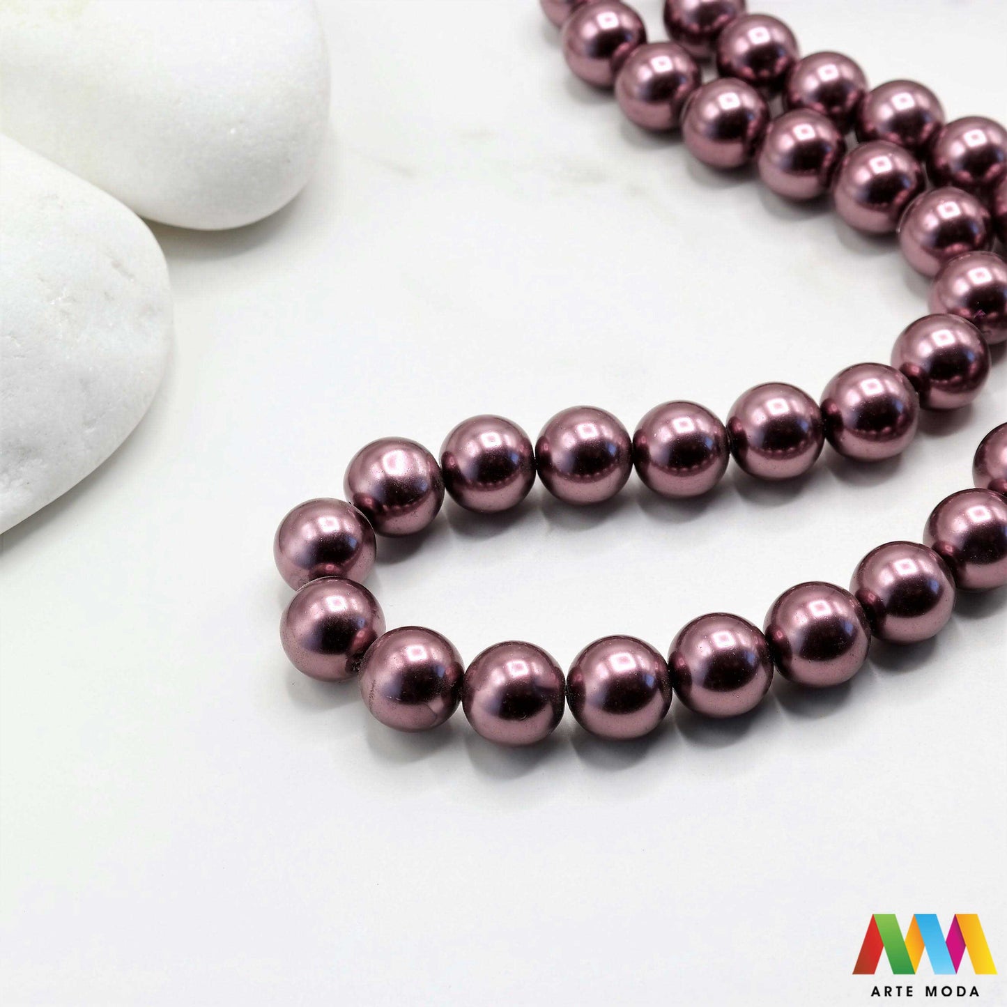 stakleni biseri niz staklo biser perle biserne zrna zrno perla staklene imitacija bisera sedefaste vjenčani nakit klasični DIY ogrlice bijeli u boji bisernim sjajem izrada nakita umjetni Za klasičnu eleganciju birajte staklene bisere imitacija bisera ima visok sedefasti sjaj i savršeno je glatka Idealni su za izradu vjenčanog nakita bezvremenskih ogrlica i narukvica raznim veličinama i bojama ovi biseri unose dašak luksuza u svaki uradi sam projekt Počnite nizati svoju eleganciju arte moda repromaterijal