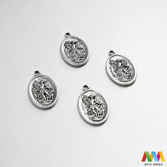 metalni sakralni privjesci krunice jednom rupom vjerski izrada krunica sakralni nakit molitvene narukvice kršćanski medaljice DIY religiozni uradi sam križevi sv Mihael sakralne predmete metalnim privjescima jednu rupu nizanje na lančić konac žicu izradu krunica molitvenih narukvica drugih vjerskih suvenira te brojanica ogrlica dodatak za privjeske za ključeve torbe Izrađeni su od metala jedinstven vjerski predmet poklon Neka vaša vjera inspirira vašu kreativnost arte moda repromaterijal