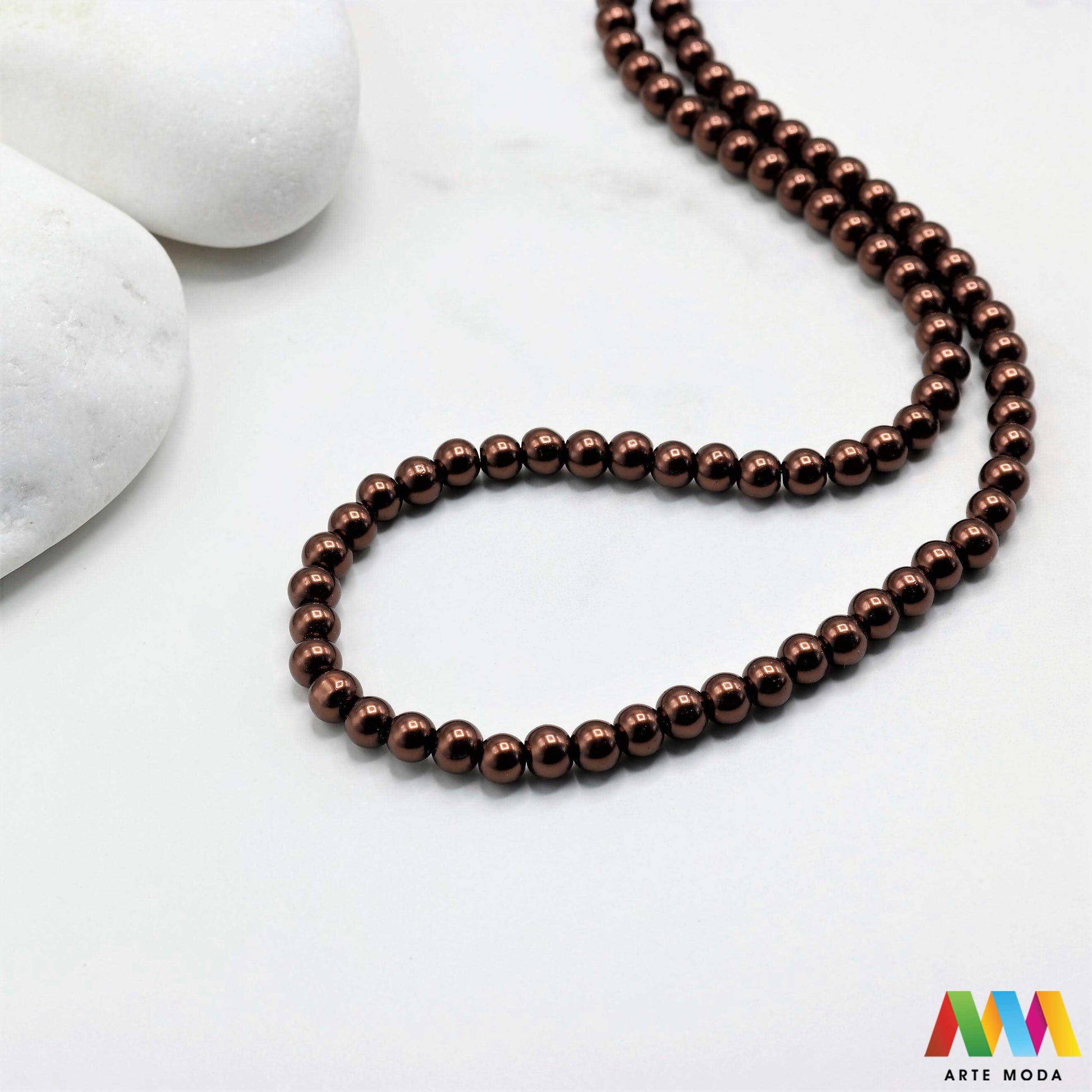 stakleni biseri niz staklo biser perle biserne zrna zrno perla staklene imitacija bisera sedefaste vjenčani nakit klasični DIY ogrlice bijeli u boji bisernim sjajem izrada nakita umjetni Za klasičnu eleganciju birajte staklene bisere imitacija bisera ima visok sedefasti sjaj i savršeno je glatka Idealni su za izradu vjenčanog nakita bezvremenskih ogrlica i narukvica raznim veličinama i bojama ovi biseri unose dašak luksuza u svaki uradi sam projekt Počnite nizati svoju eleganciju arte moda repromaterijal