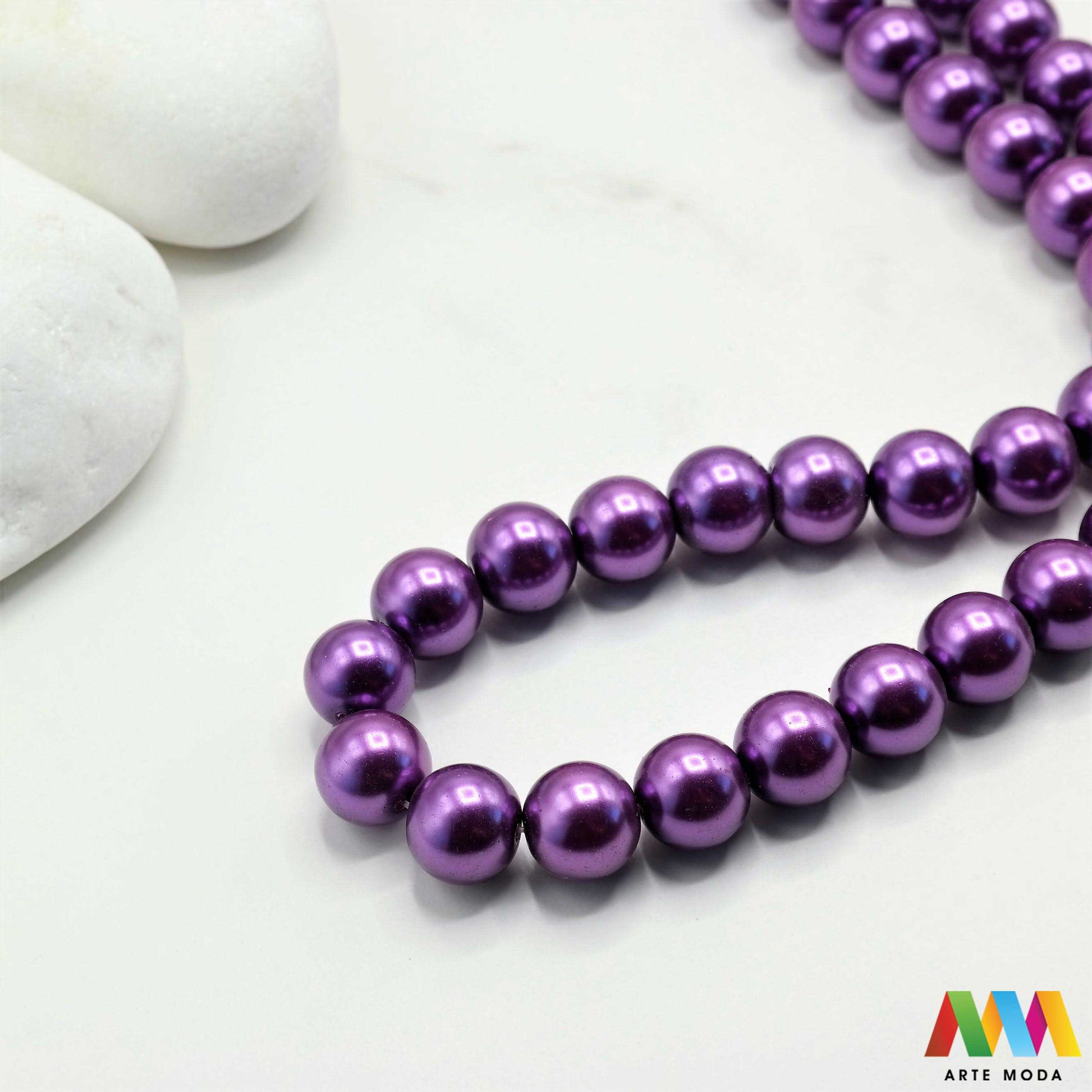 stakleni biseri niz staklo biser perle biserne zrna zrno perla staklene imitacija bisera sedefaste vjenčani nakit klasični DIY ogrlice bijeli u boji bisernim sjajem izrada nakita umjetni Za klasičnu eleganciju birajte staklene bisere imitacija bisera ima visok sedefasti sjaj i savršeno je glatka Idealni su za izradu vjenčanog nakita bezvremenskih ogrlica i narukvica raznim veličinama i bojama ovi biseri unose dašak luksuza u svaki uradi sam projekt Počnite nizati svoju eleganciju arte moda repromaterijal