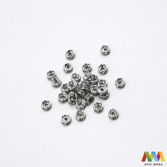 razdjelnik umetak spacer metalne izrada nakita DIY nakit distanceri metalni pribor separatori srebrne zlatne šajbice metalni za perle razmaknice komponente metal Mali ali ključni za profesionalan nakit Metalni umetci razdjelnici spacer perle služe za stvaranje razmaka i dodavanje sjaja perlama Sprječavaju trenje i ističu poludrago kamenje Neophodan element za izradu narukvica i ogrlica koje izgledaju bogatije i elegantnije arte moda repromaterijal