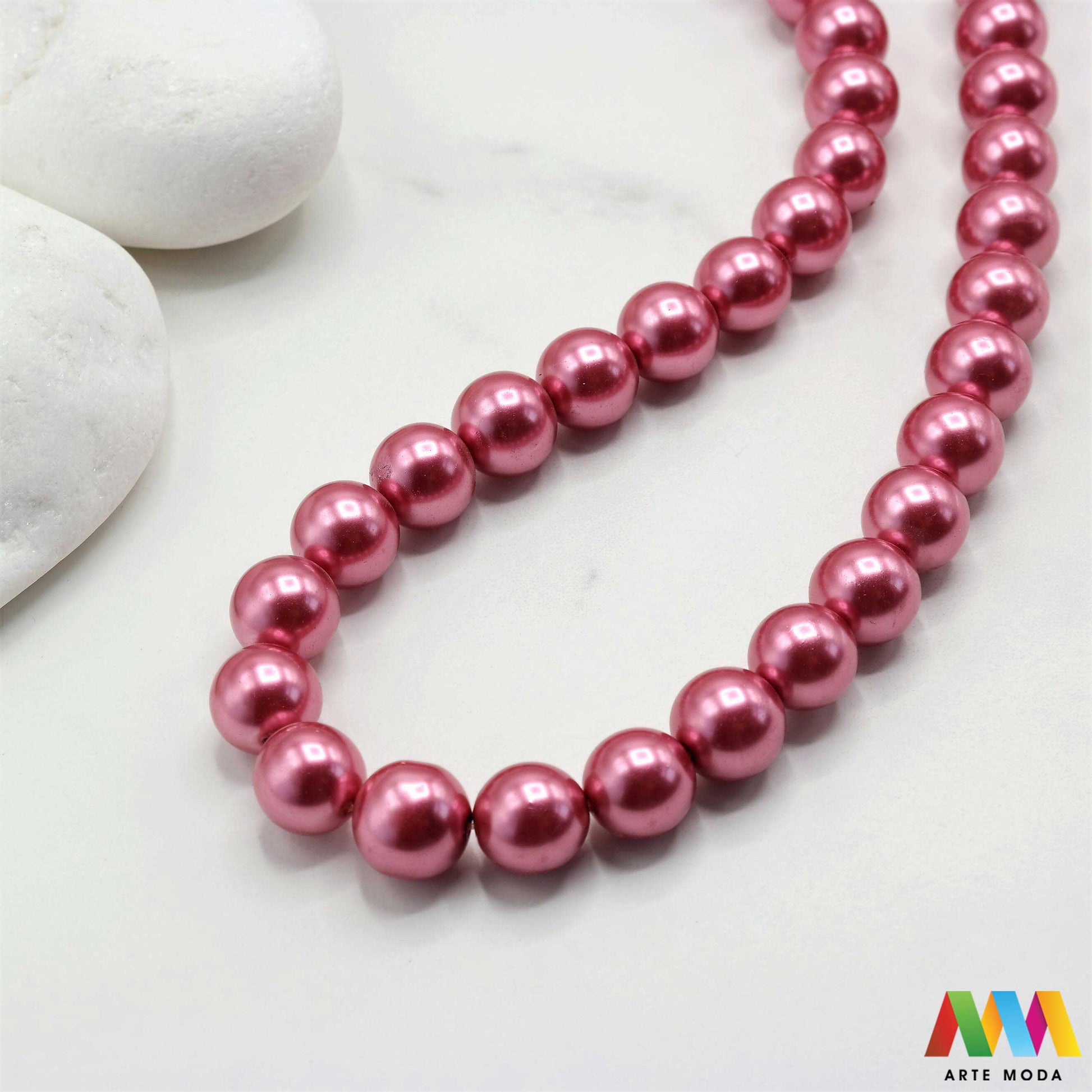 stakleni biseri niz staklo biser perle biserne zrna zrno perla staklene imitacija bisera sedefaste vjenčani nakit klasični DIY ogrlice bijeli u boji bisernim sjajem izrada nakita umjetni Za klasičnu eleganciju birajte staklene bisere imitacija bisera ima visok sedefasti sjaj i savršeno je glatka Idealni su za izradu vjenčanog nakita bezvremenskih ogrlica i narukvica raznim veličinama i bojama ovi biseri unose dašak luksuza u svaki uradi sam projekt Počnite nizati svoju eleganciju arte moda repromaterijal