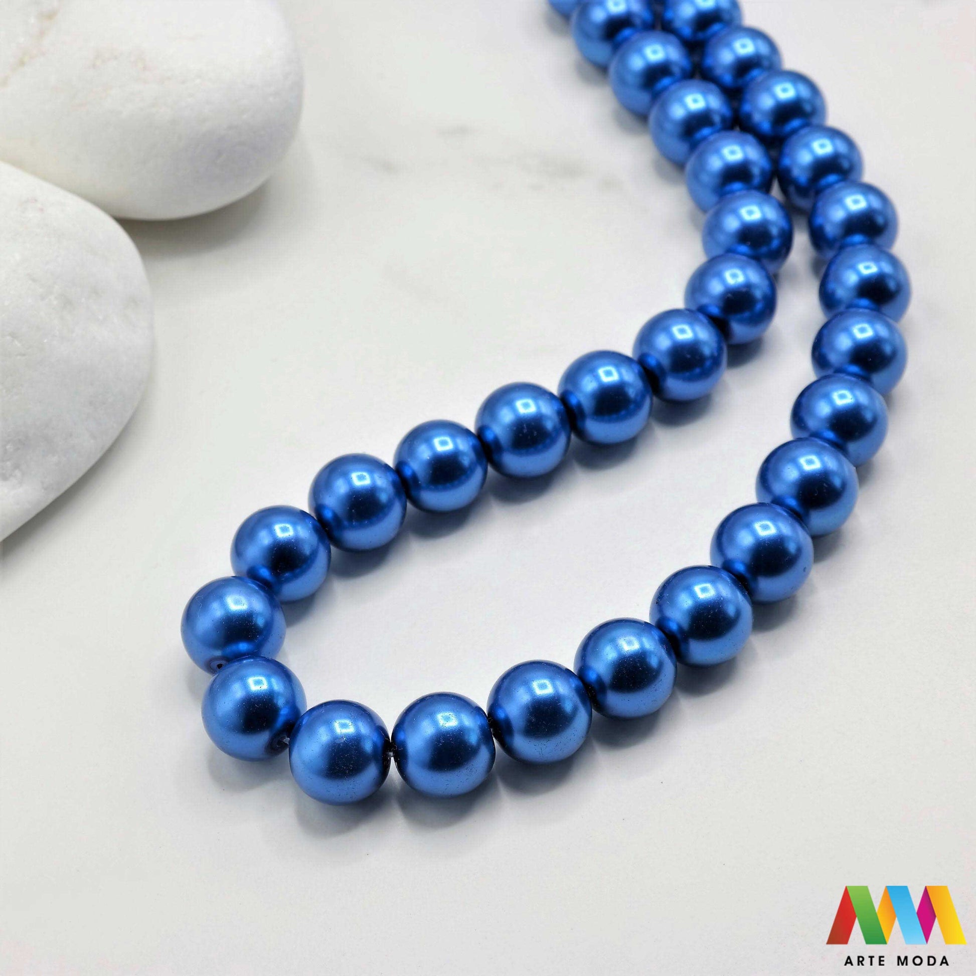 stakleni biseri niz staklo biser perle biserne zrna zrno perla staklene imitacija bisera sedefaste vjenčani nakit klasični DIY ogrlice bijeli u boji bisernim sjajem izrada nakita umjetni Za klasičnu eleganciju birajte staklene bisere imitacija bisera ima visok sedefasti sjaj i savršeno je glatka Idealni su za izradu vjenčanog nakita bezvremenskih ogrlica i narukvica raznim veličinama i bojama ovi biseri unose dašak luksuza u svaki uradi sam projekt Počnite nizati svoju eleganciju arte moda repromaterijal