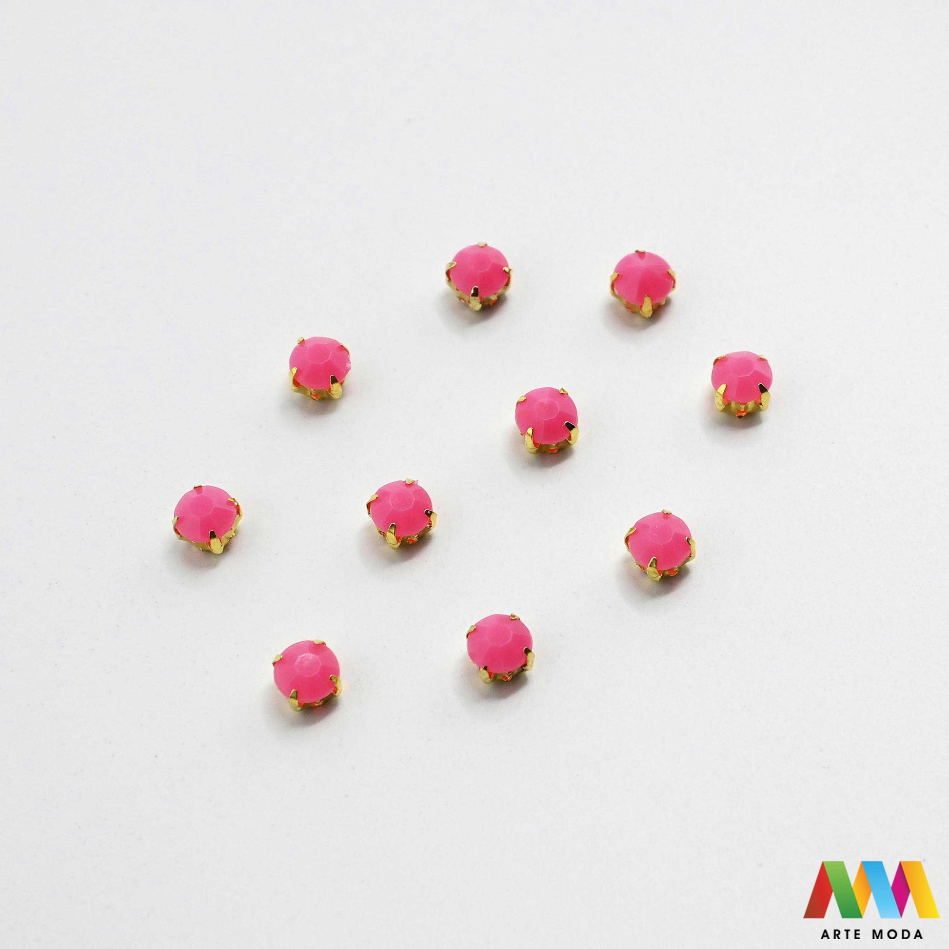 cirkoni stakleni metalni kalup blještavo sjajno perle privjesci rhinestones šivanje lijepljenje nakit glamur kostimi dekoracije ukrasi kalupu cirkon kopči blještavi Postignite maksimalan sjaj s staklenim cirkonima u metalnom kalupu Ovi blještavi cirkoni su sigurno fiksirani i spremni za šivanje lijepljenje ili nizanje Idealni za izradu glamuroznog nakita ukrašavanje kostima i svečane dekoracije Brz jednostavan i elegantan put do blistavog "uradi sam" projekta arte moda repromaterijal