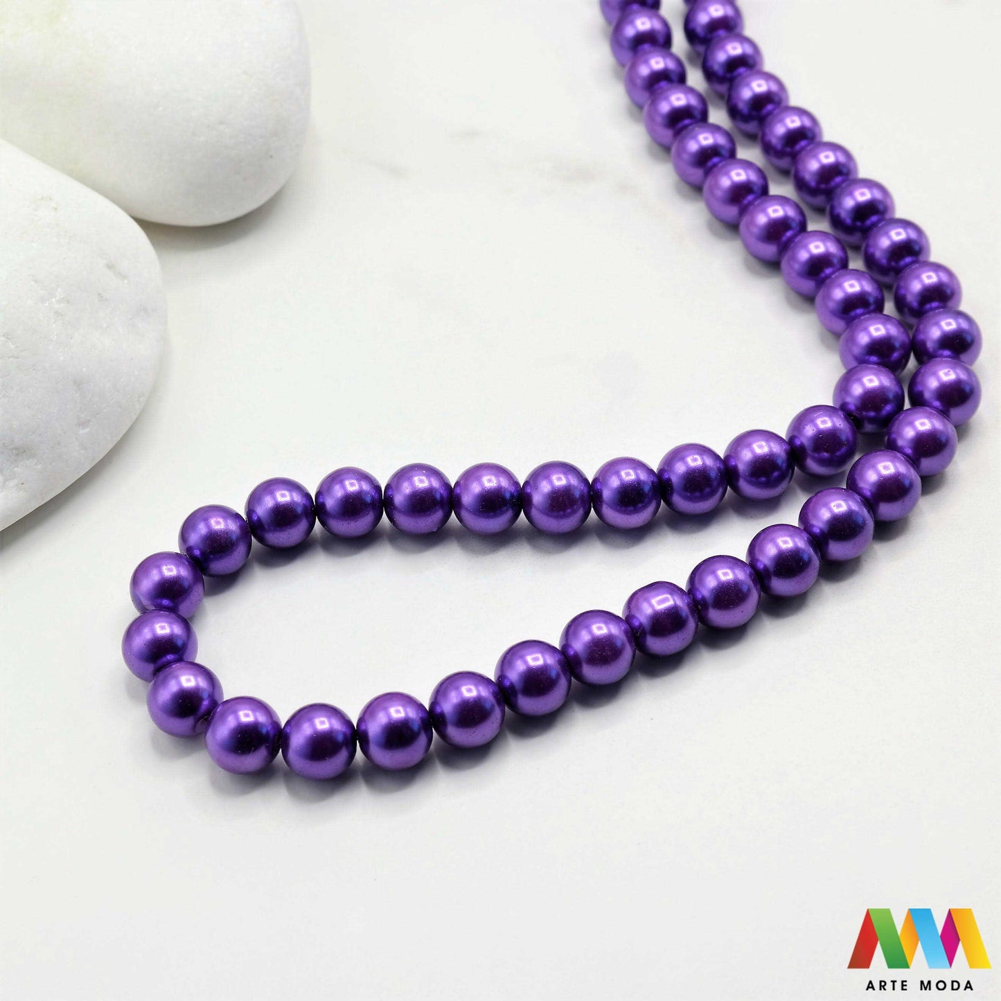 stakleni biseri niz staklo biser perle biserne zrna zrno perla staklene imitacija bisera sedefaste vjenčani nakit klasični DIY ogrlice bijeli u boji bisernim sjajem izrada nakita umjetni Za klasičnu eleganciju birajte staklene bisere imitacija bisera ima visok sedefasti sjaj i savršeno je glatka Idealni su za izradu vjenčanog nakita bezvremenskih ogrlica i narukvica raznim veličinama i bojama ovi biseri unose dašak luksuza u svaki uradi sam projekt Počnite nizati svoju eleganciju arte moda repromaterijal